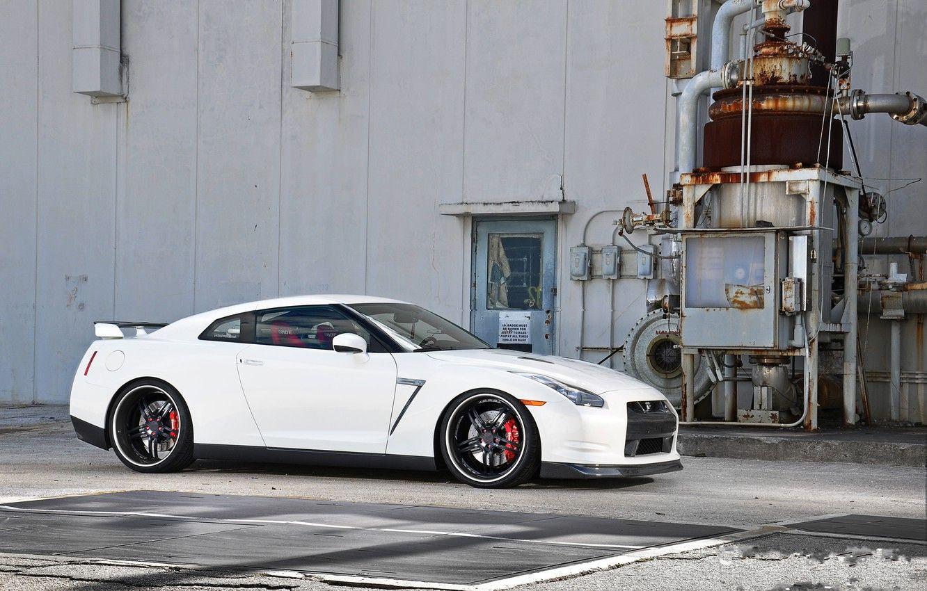 1332x850 Wallpaper white, black, the building, nissan, white, drives, side view, gtr, gtr, r wheels.black.Nissan image for desktop, section nissan