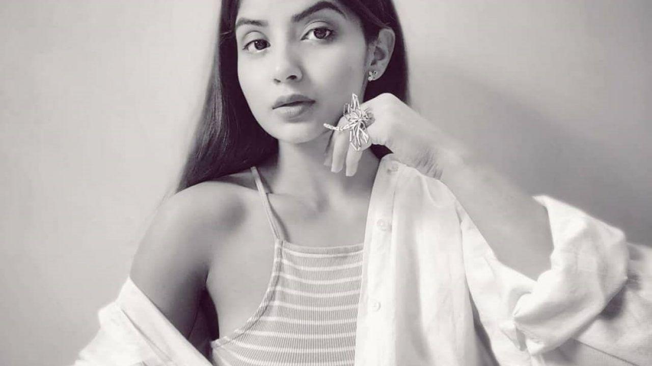 1280x720 Kashmira Pardeshi Wiki, Biography, Age, Movies, Family, Image