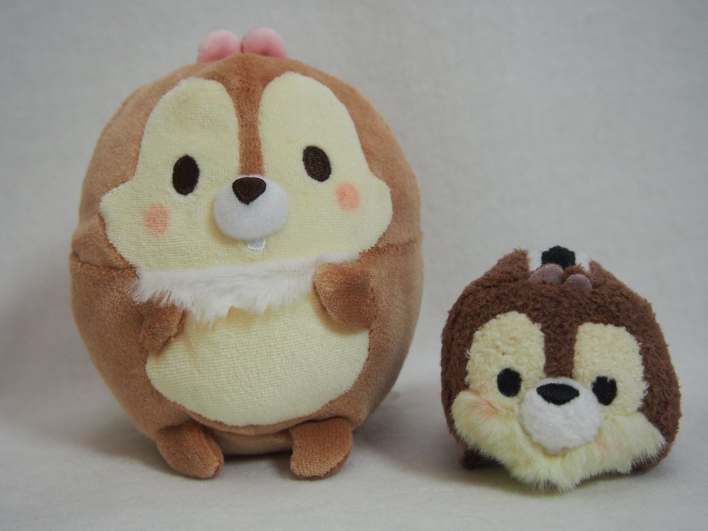 1024x768 Disney ufufy vs. Tsum Tsum. Size comparison between ufufy a