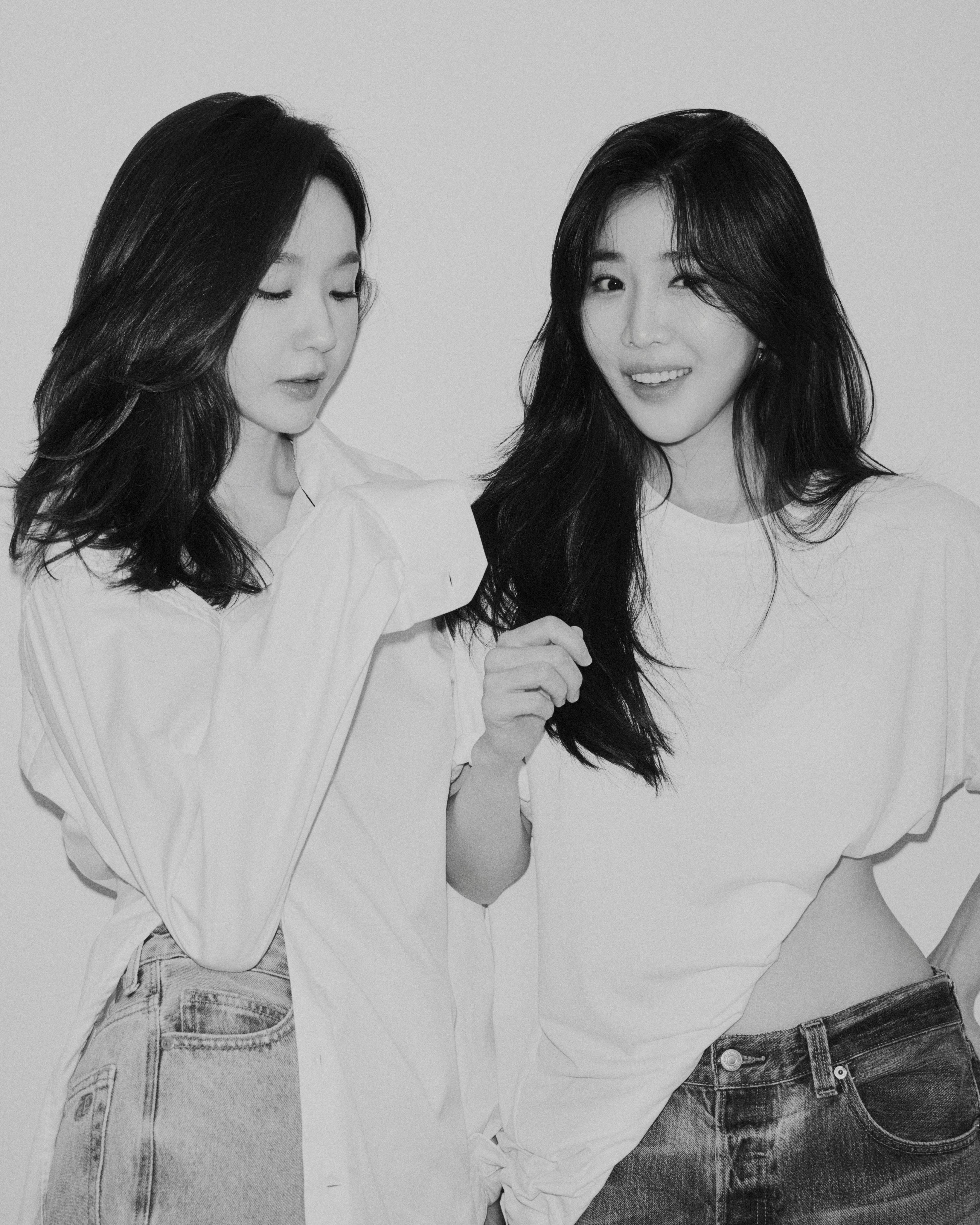3277x4096 Davichi have signed an exclusive contract with WMMM (We Make Magical Moments)
