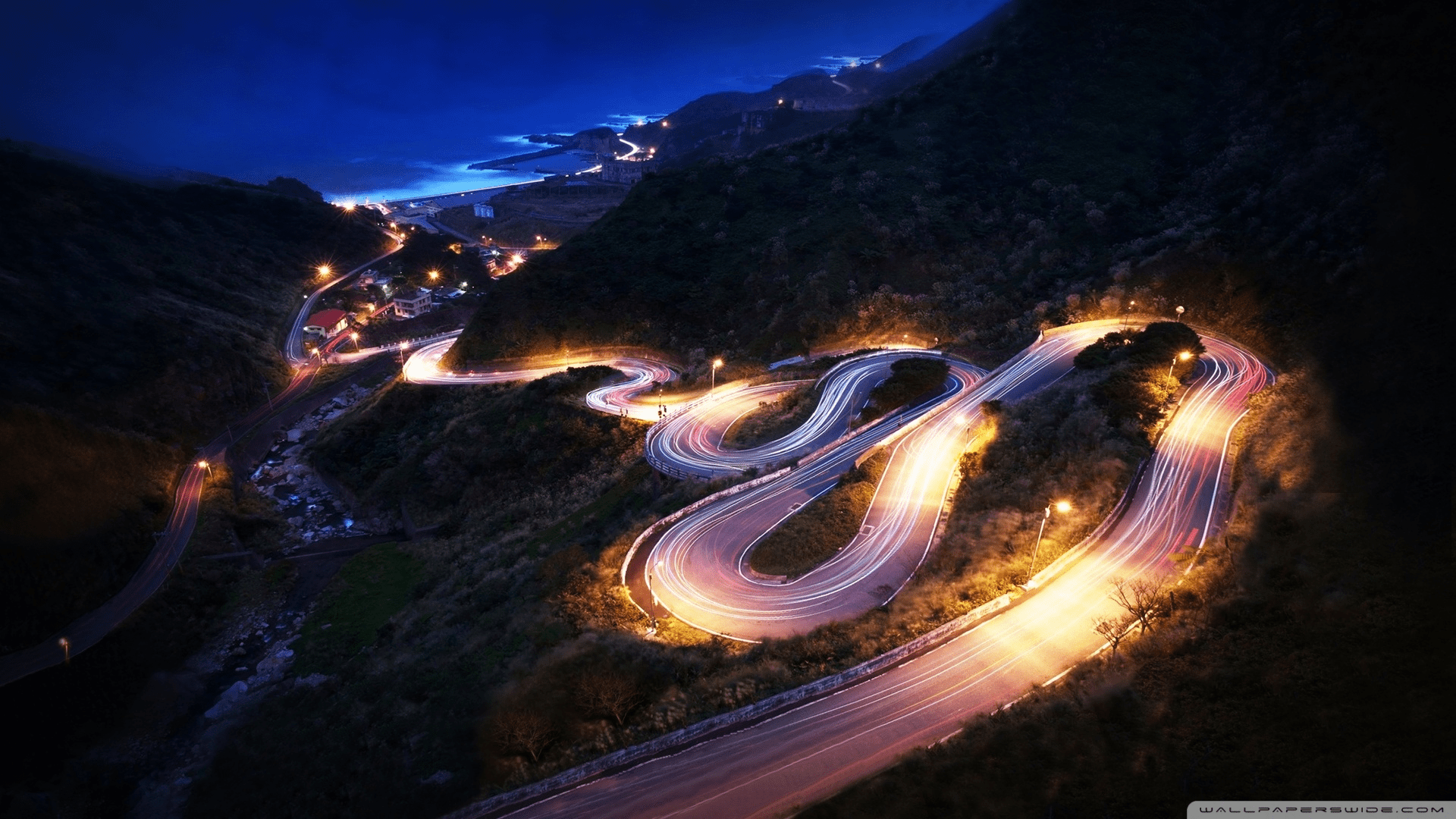 1920x1080 Night view of a hill road [1920x1080]