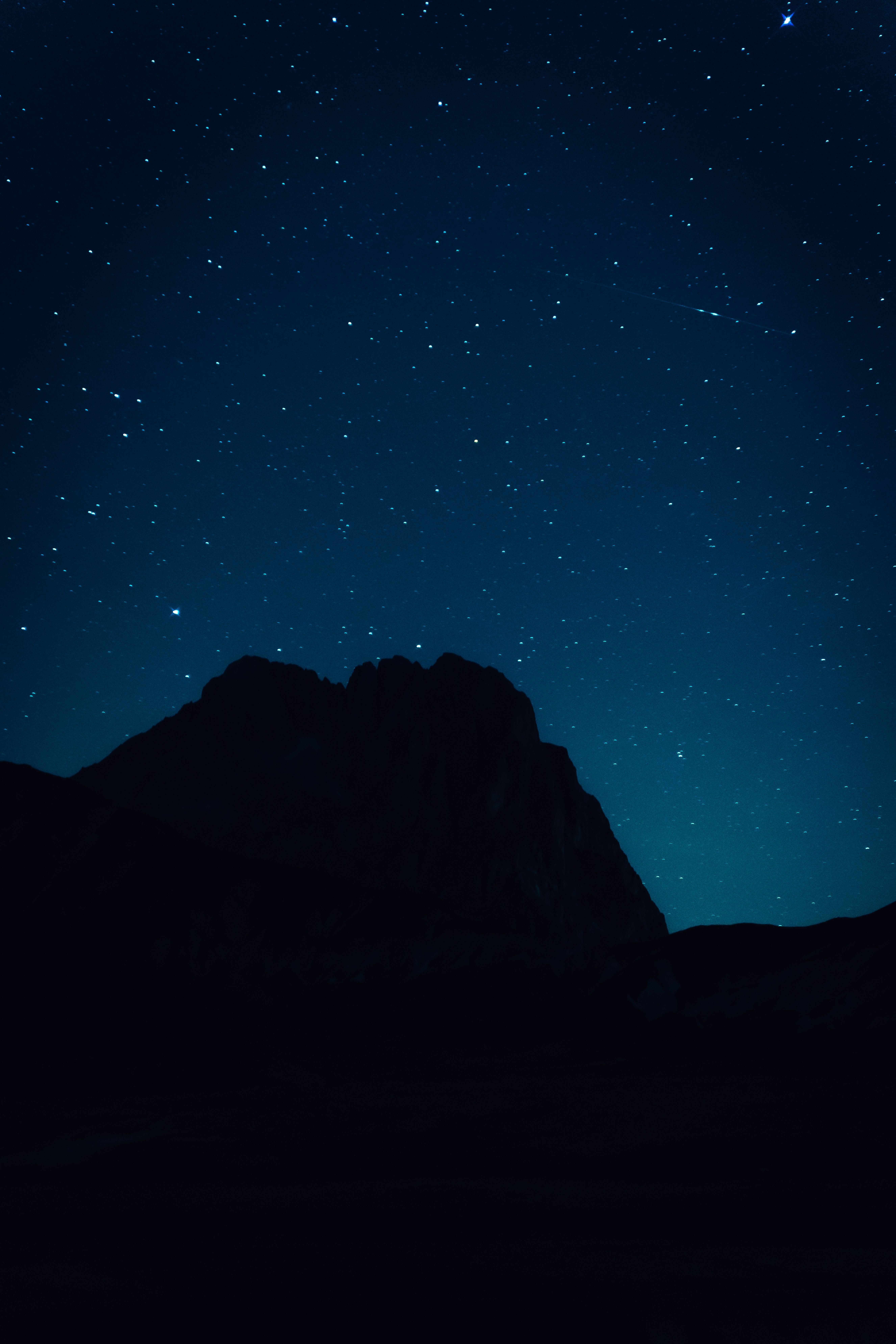 5304x7952 Hill on a Desert at Night · Free