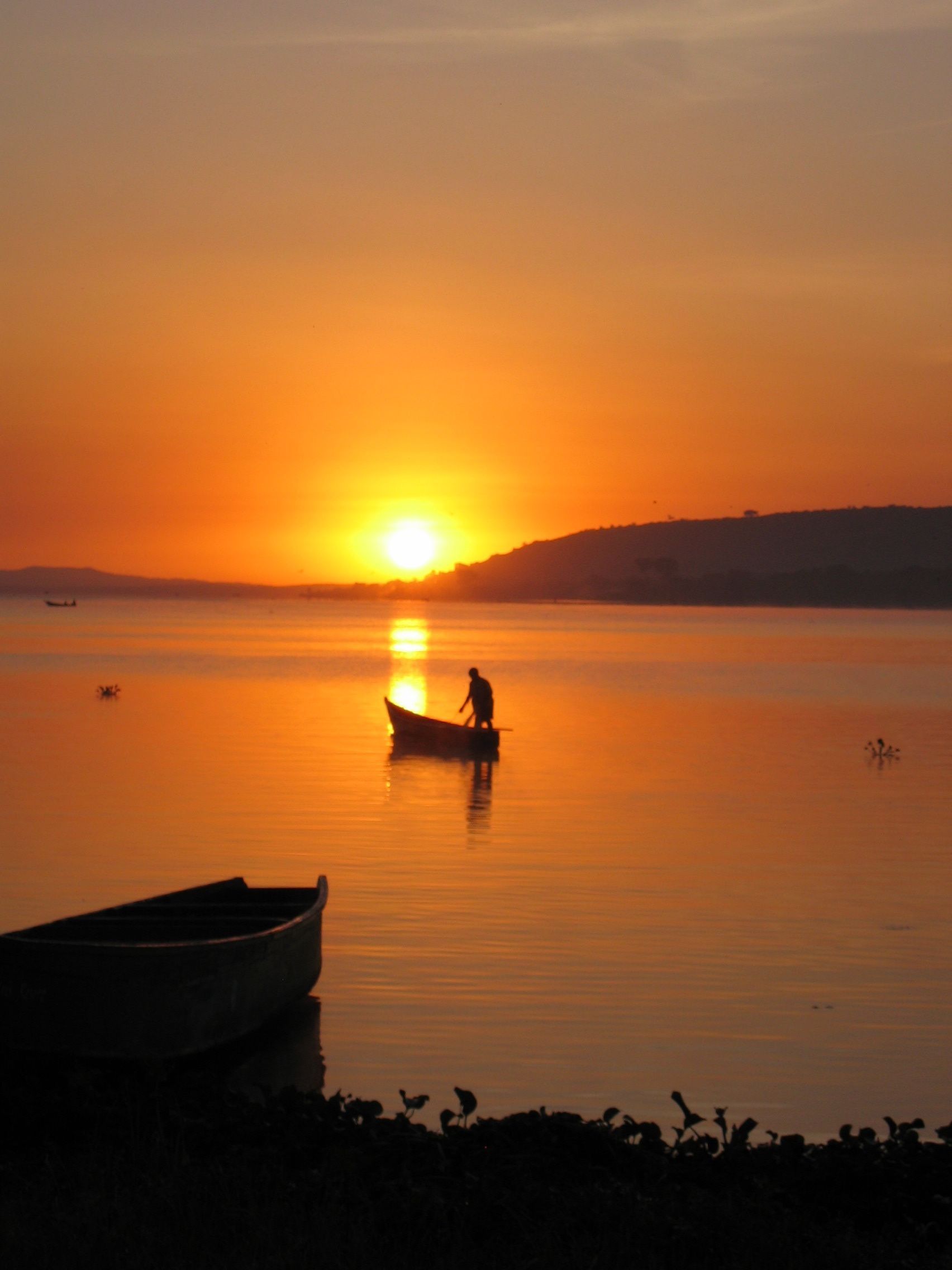 1704x2272 Lake Victoria Wallpaper