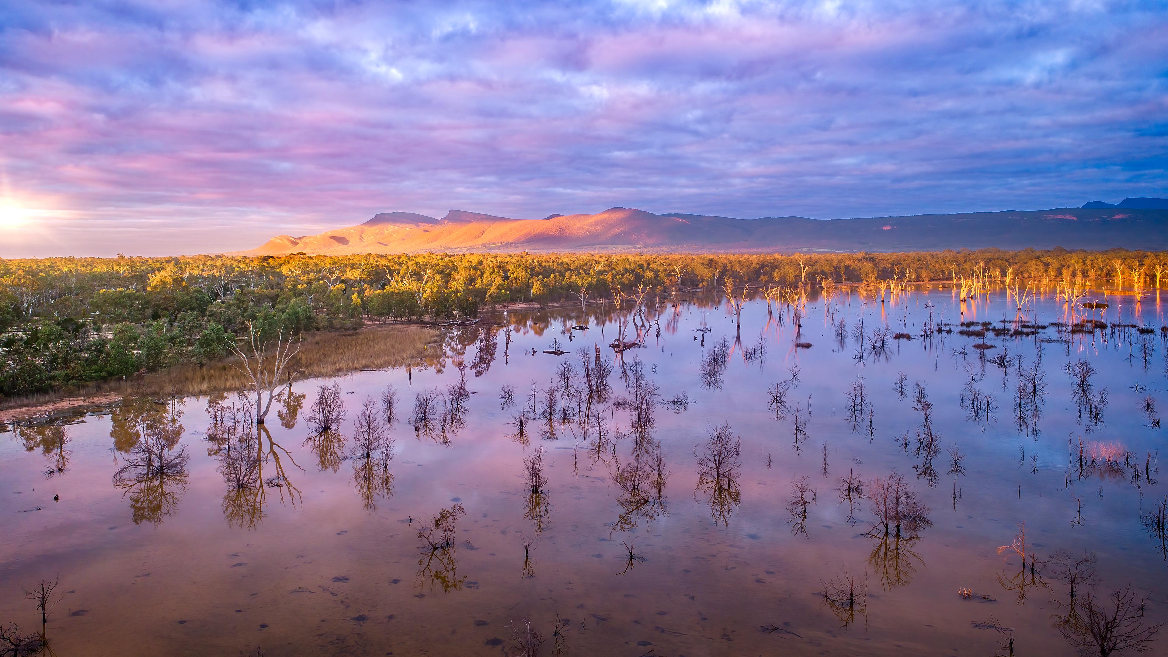 3840x2160 Lake Fryans, Gramplans National Park, Victoria, Australia [3840x2160]