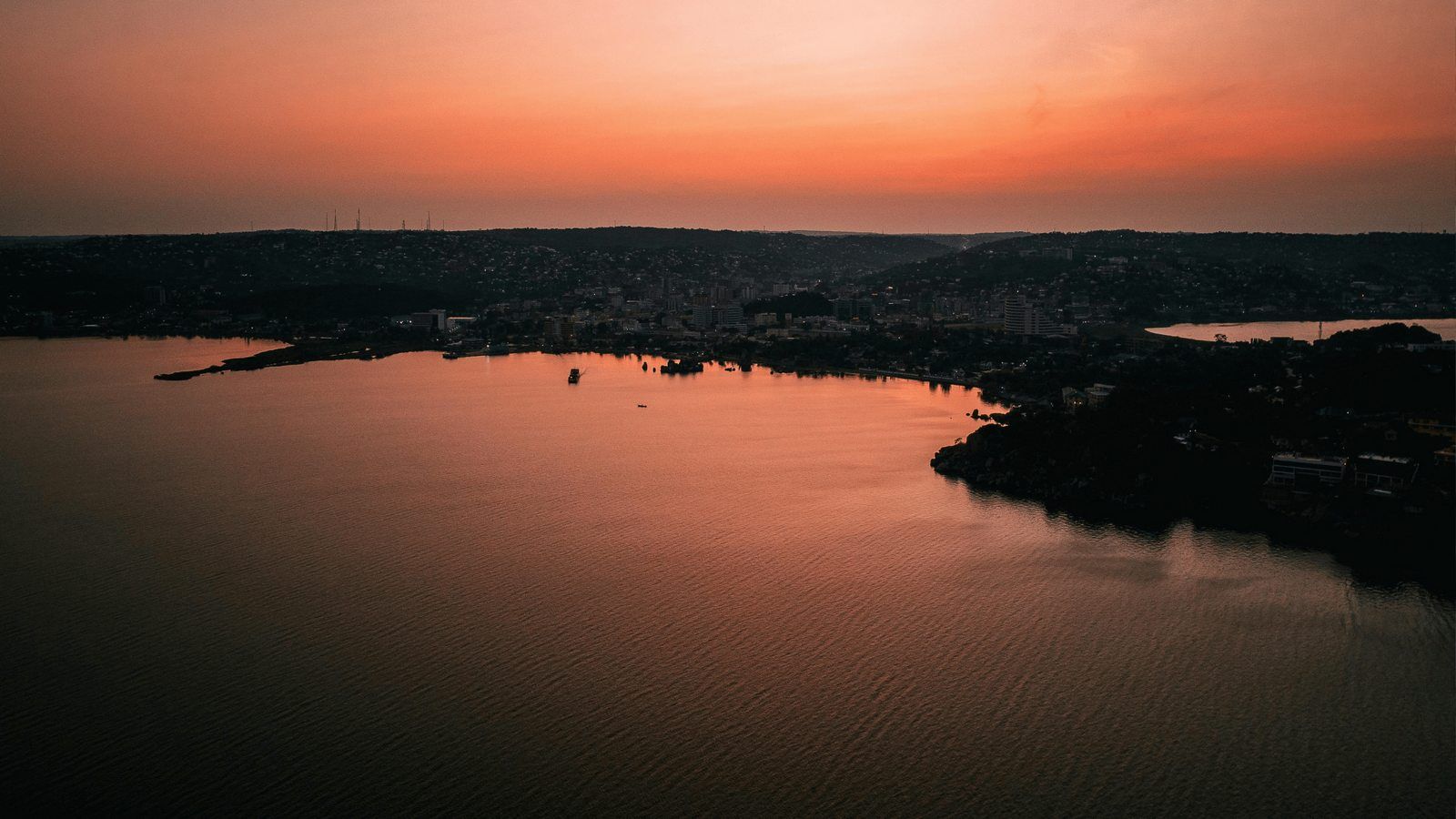 1600x900 Lake Victoria, Tanzania