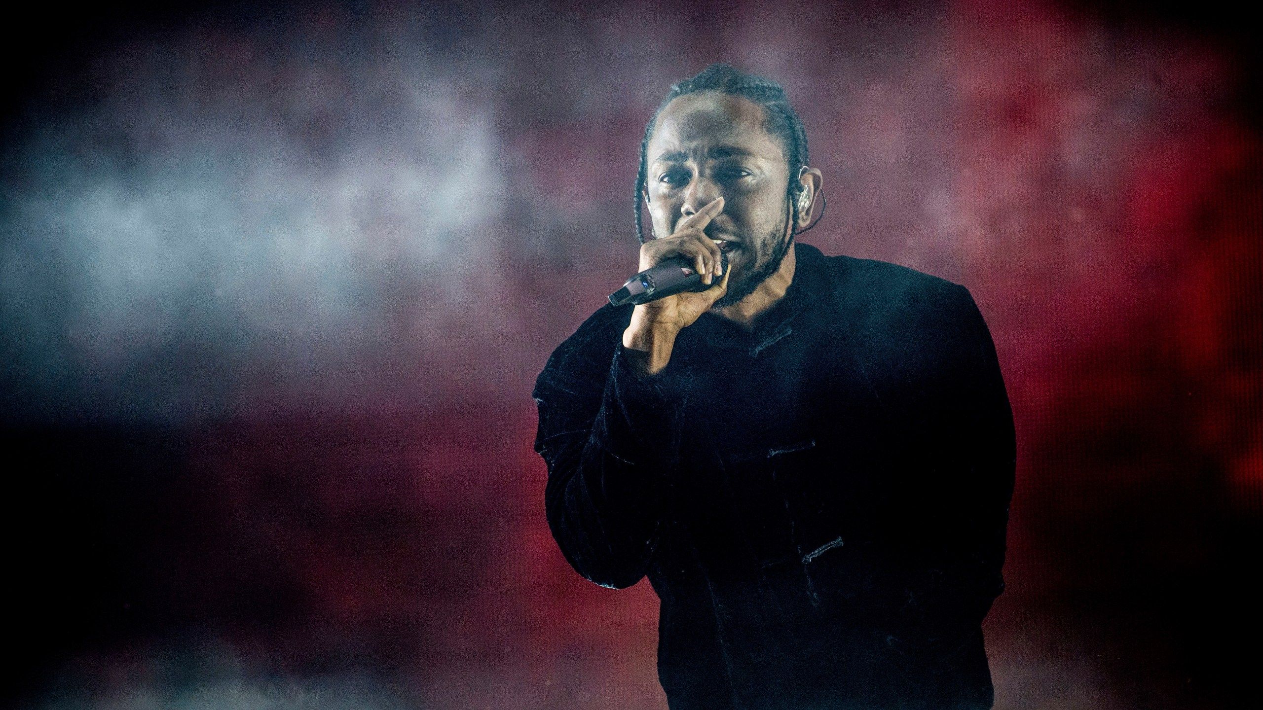 2560x1440 After Drake battle, Kendrick Lamar turns victory lap concert into LA unity celebration