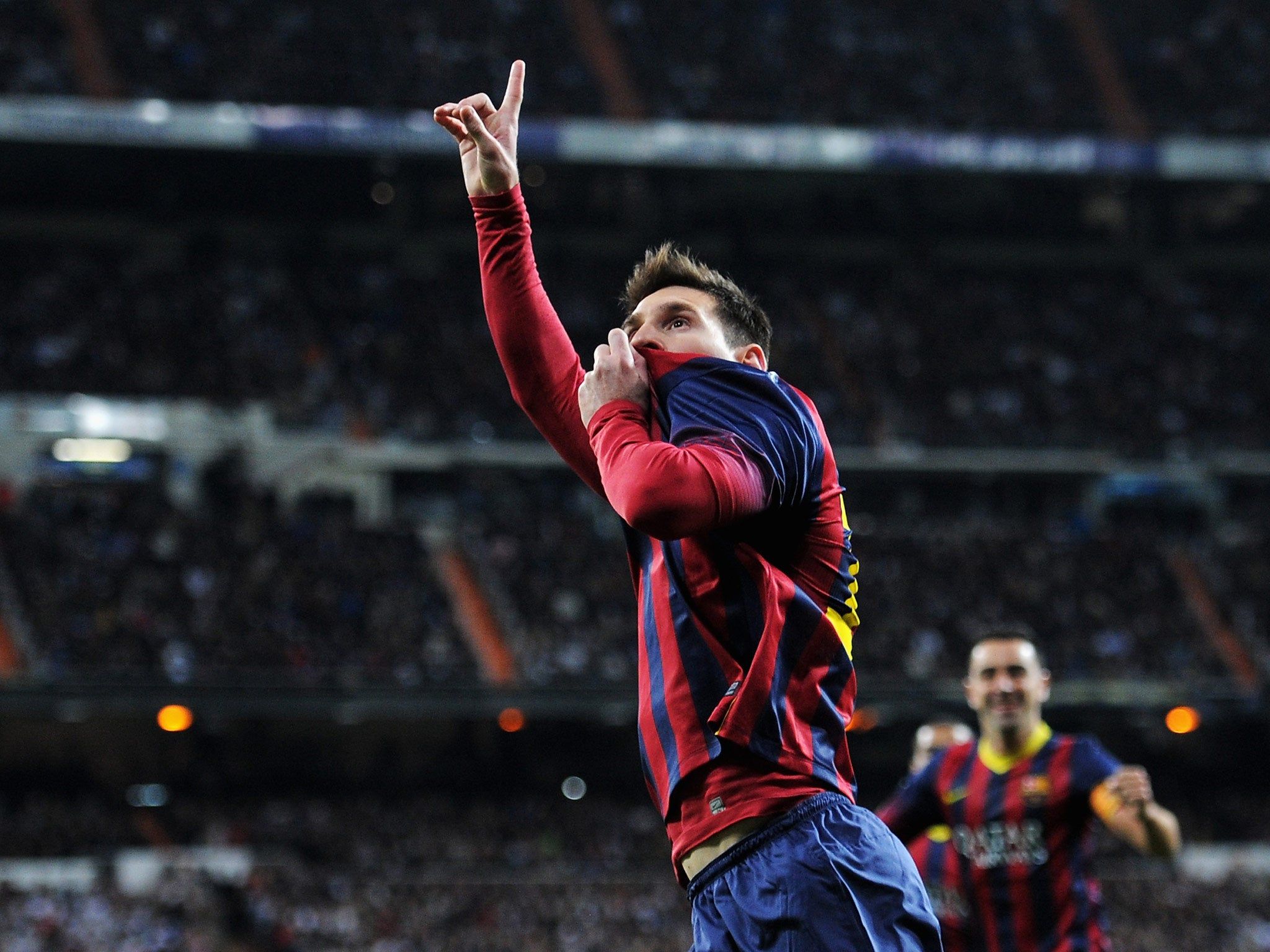 2048x1536 Real Madrid 3 Barcelona 4: Amid the madness of El Clasico, Lionel Messi stands alone as its saviour