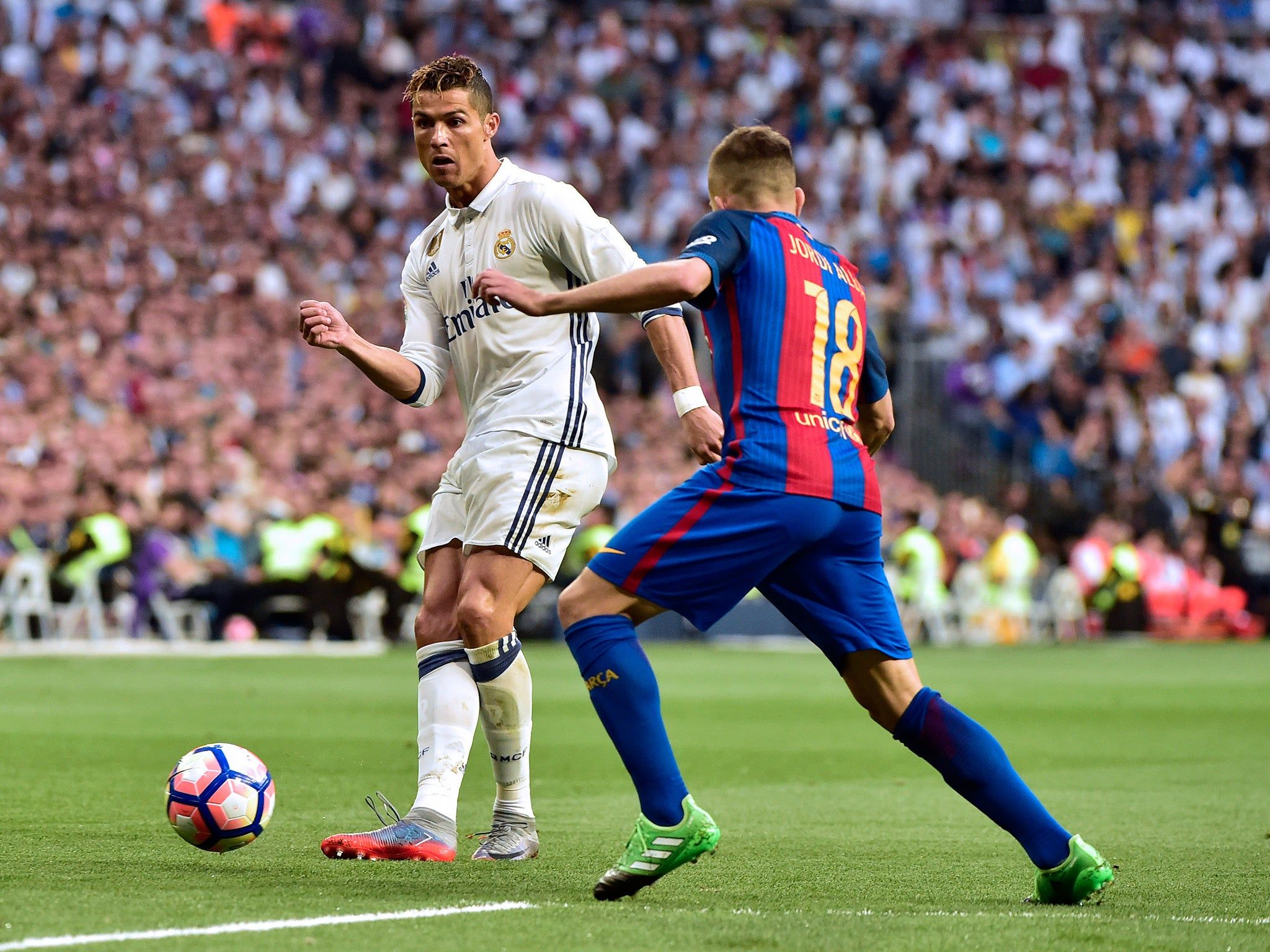 2048x1536 Real Madrid vs Barcelona el clasico: Lionel Messi goal secures incredible victory after Sergio Ramos red card