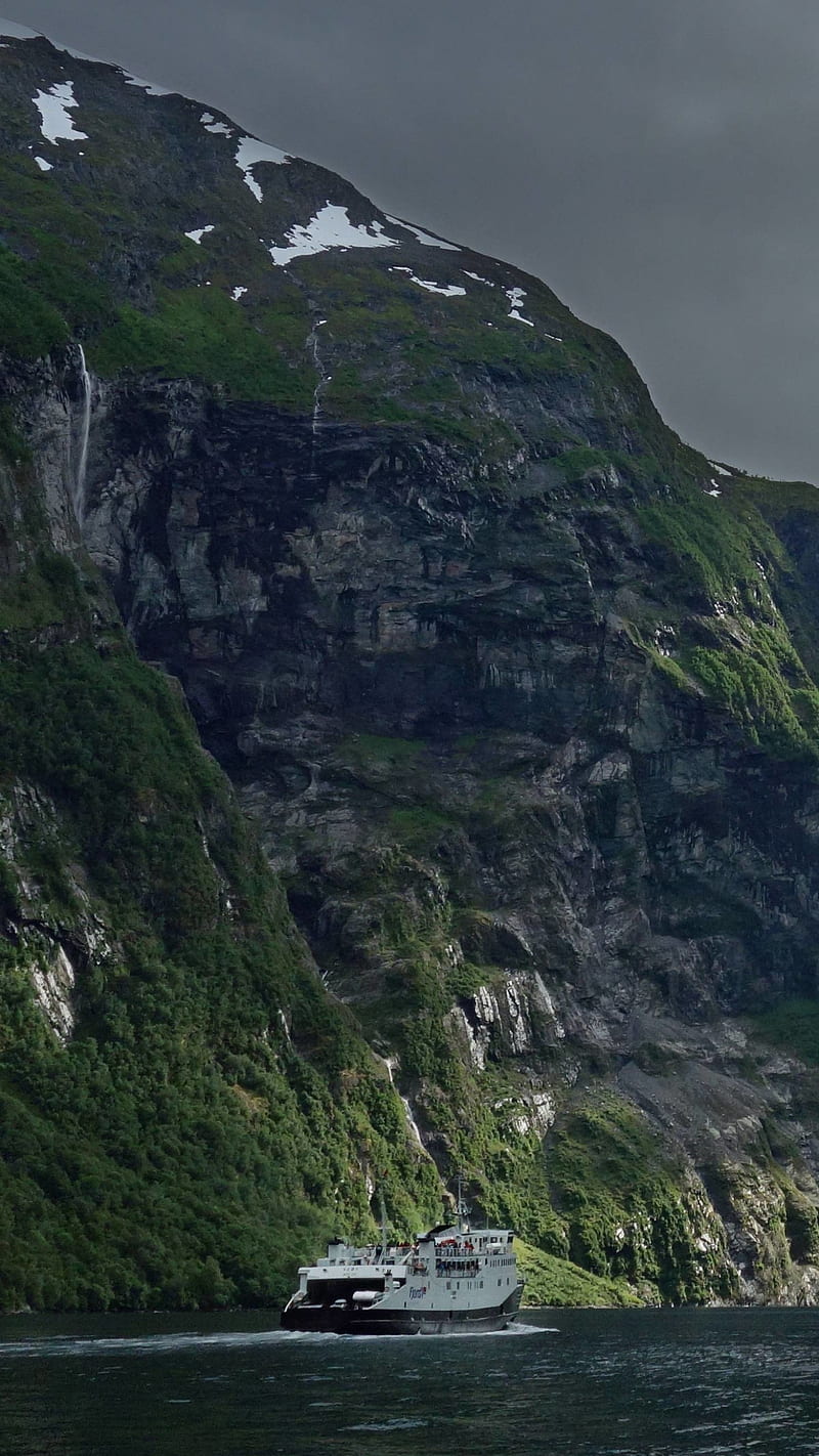 800x1422 Geiranger Fjord, landscape, norway, green, mountain, HD phone wallpaper