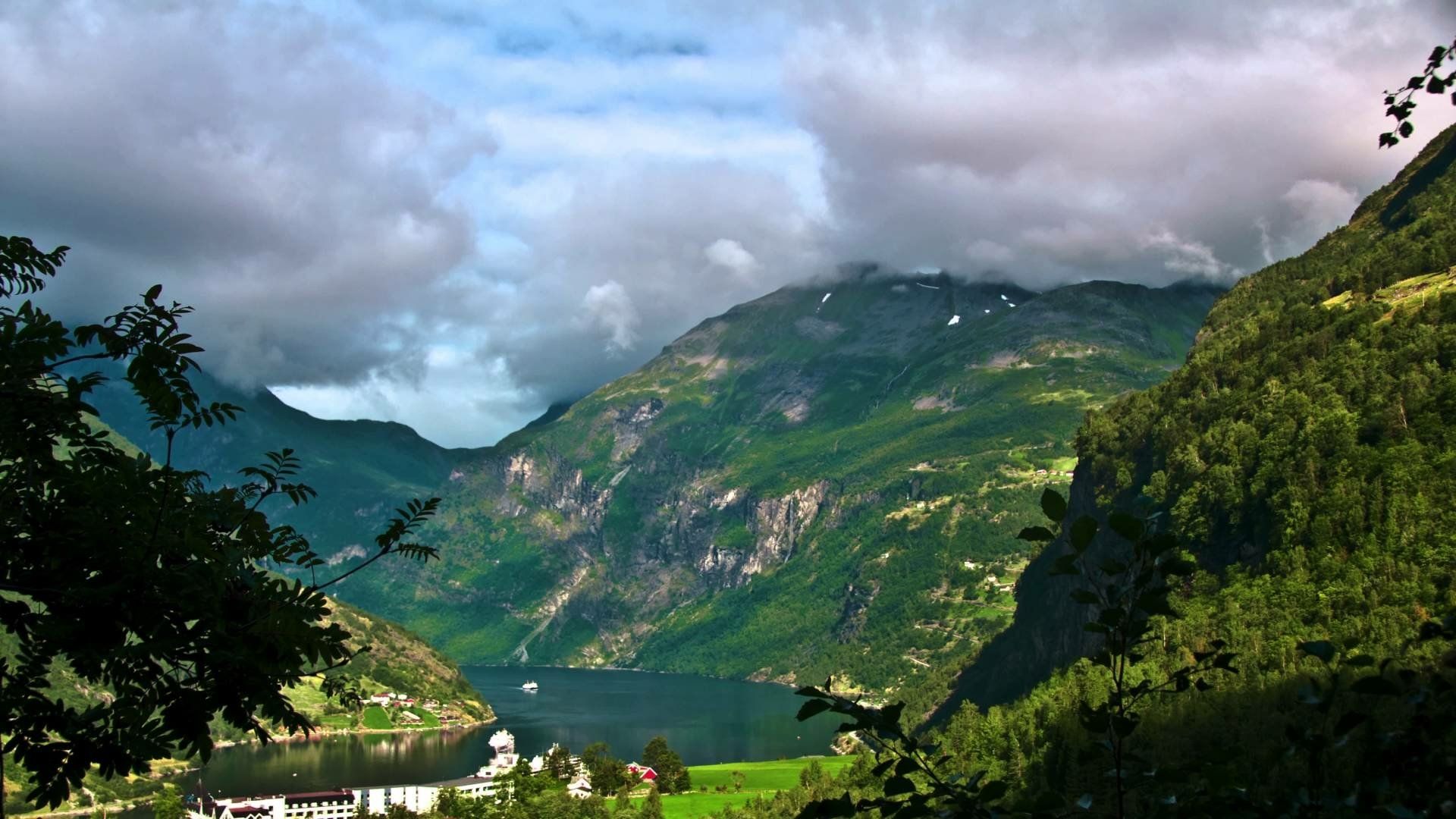 1920x1080 Geiranger Fjord Kissed Mountains & Emerald Forestx1080