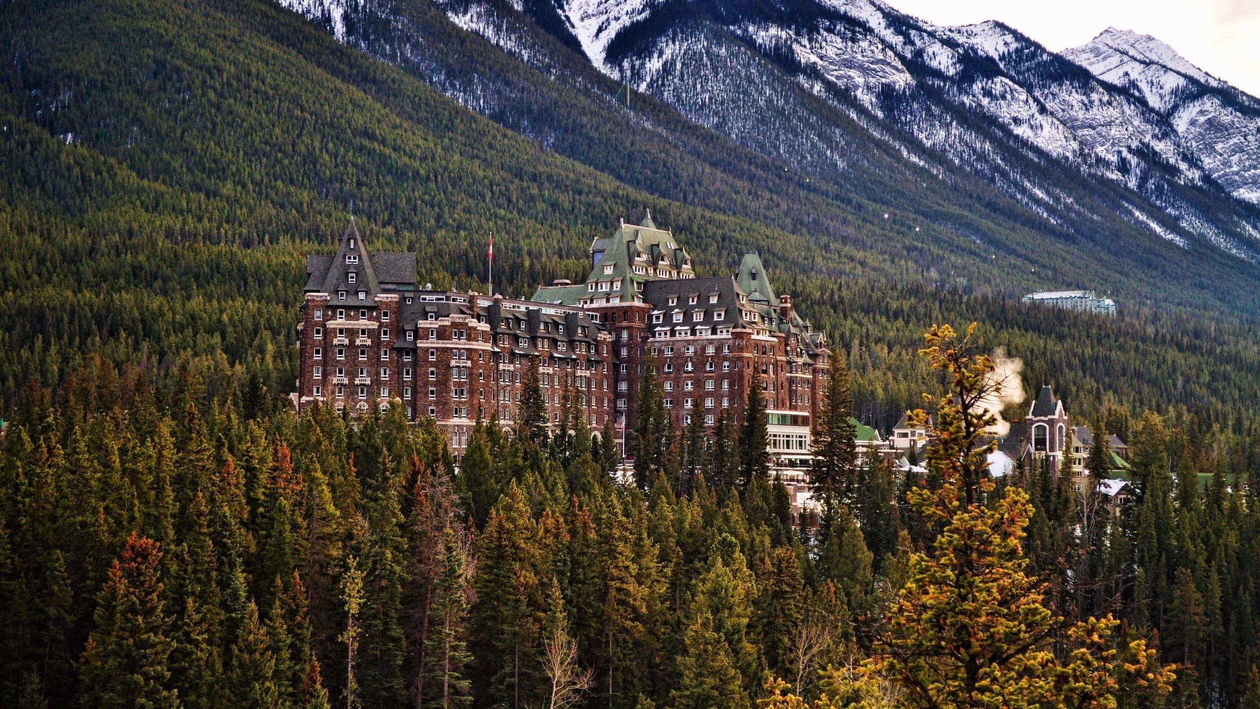 2560x1440 nature, Landscape, Architecture, Building, Old Building, Trees, Banff National Park, Canada, Forest, Pine Trees, Mountain, Castle, Hill, Snowy Peak, The Fairmont Banff Springs Wallpaper HD / Desktop and Mobile Background