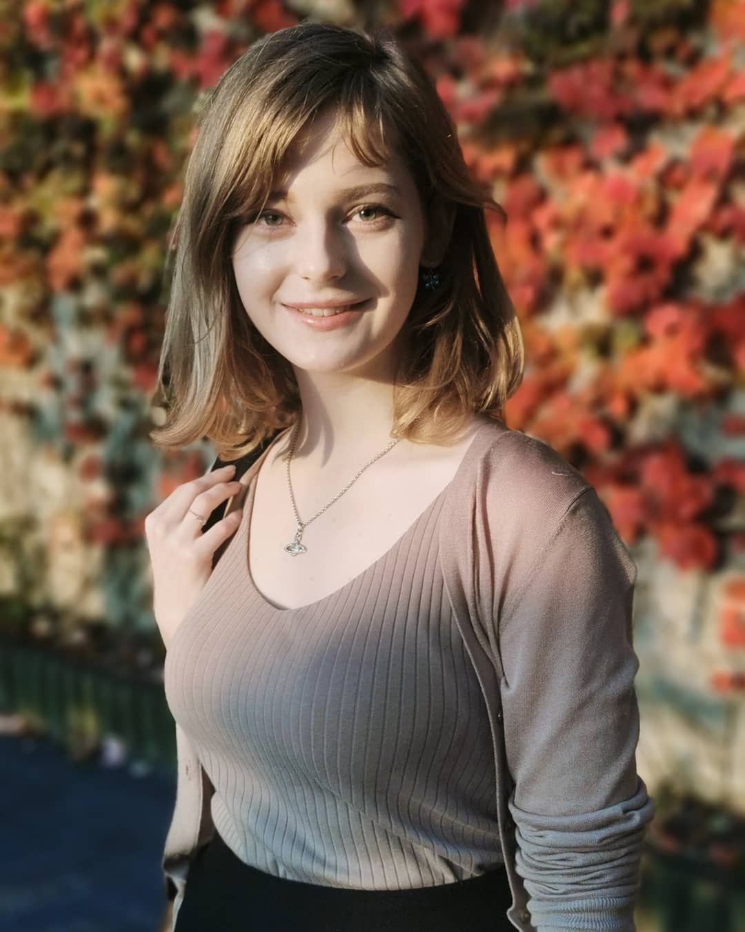 1080x1350 ideas de Ella Freya. belleza mujer, mujeres guapas, rostros