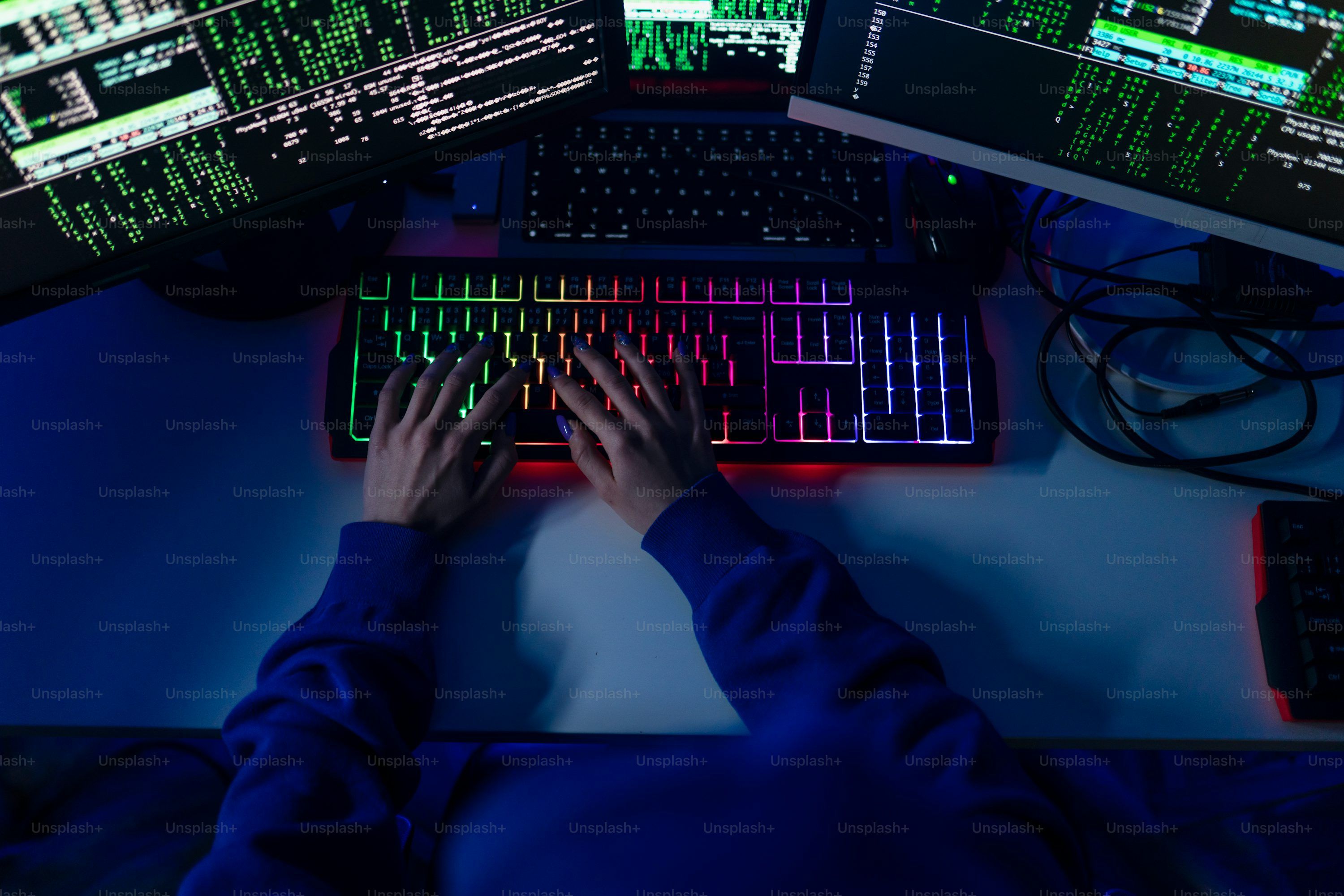 3000x2001 Coding Dark Wallpaper