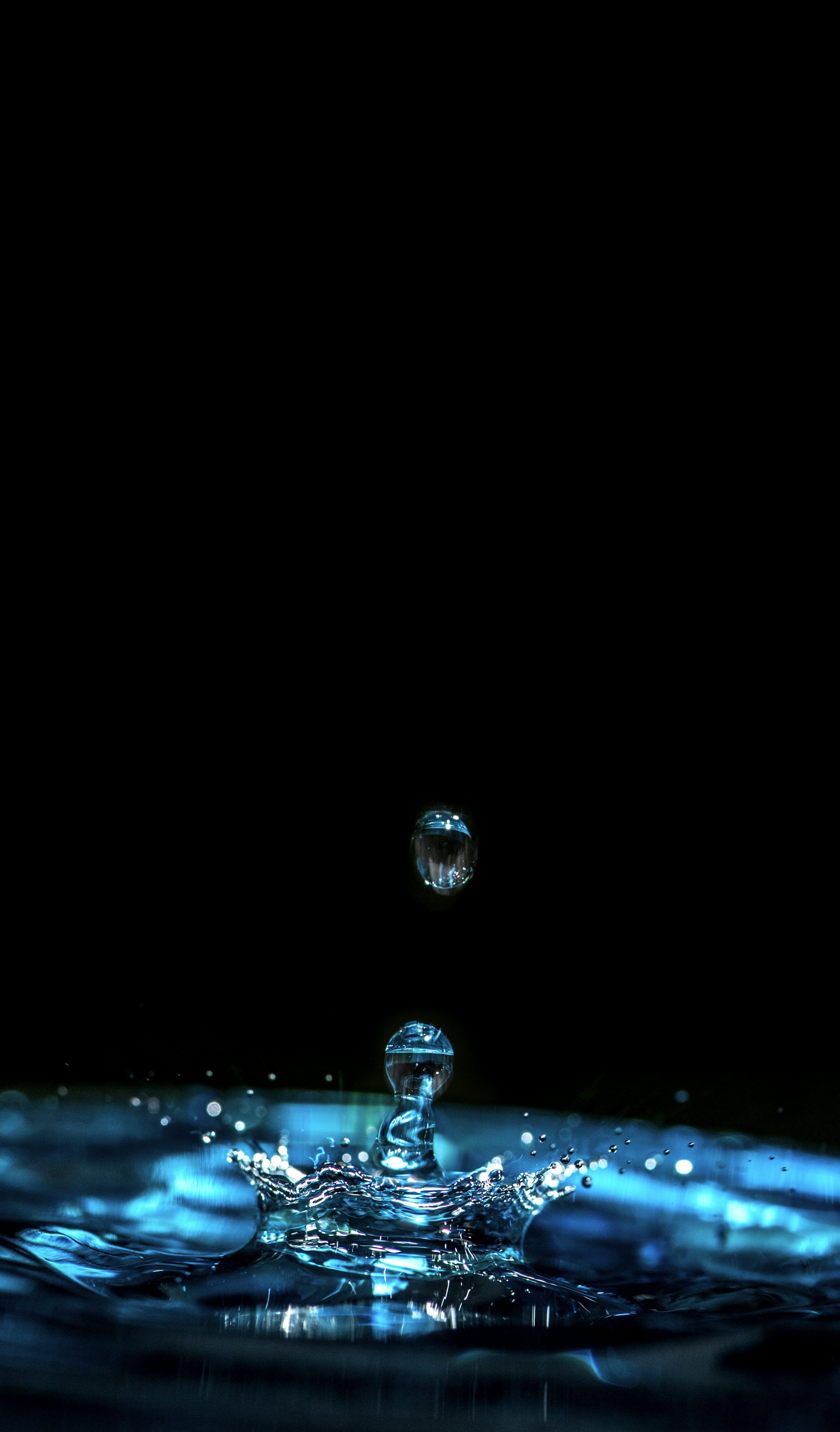 3000x5114 Black And Blue Background Picture