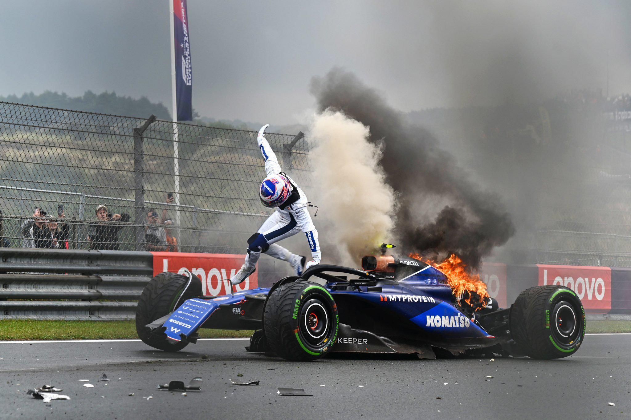 2048x1366 Logan Sargeant leaping out of his burning car at the Dutch Grand Prix