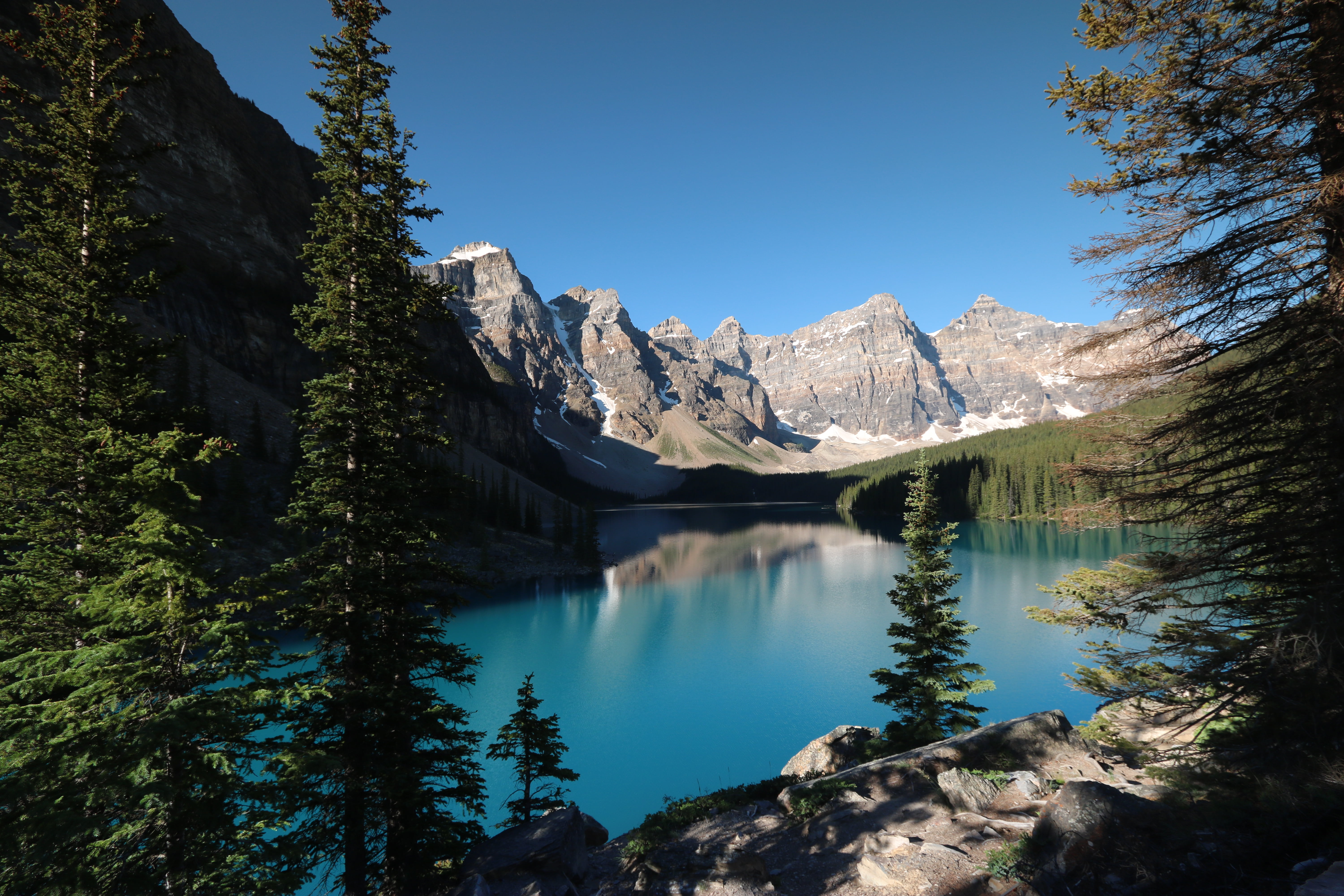 6000x4000 River between trees near at mountains, moraine lake, canada HD wallpaper