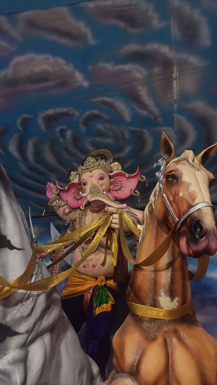 735x1304 Parel cha Maharaja