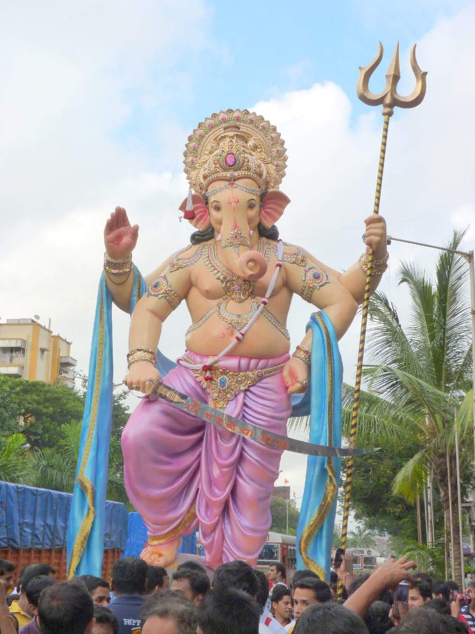 960x1280 ParelChaRaja on X: Parel Cha Raja 2012 #ParelChaRaja #Narepark #SocialNetworking #Parel #Mumbai #GanpatiBappaMorya / X