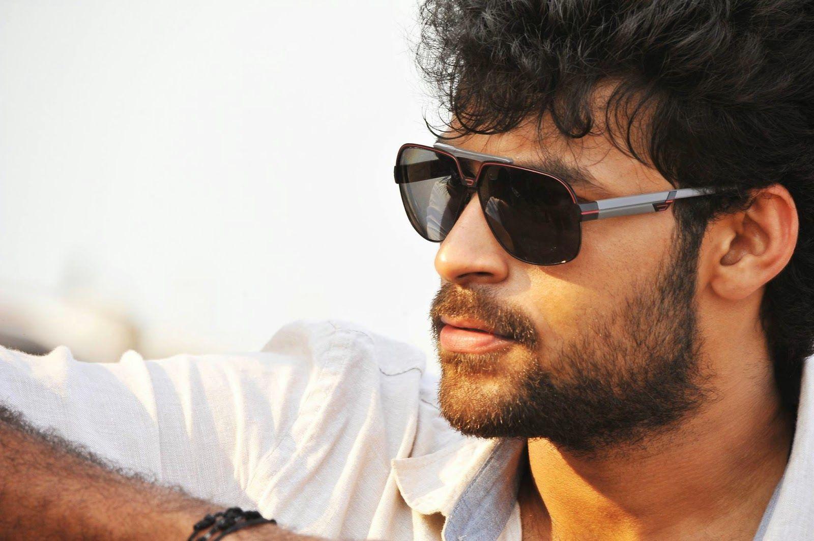 1600x1064 Varun Tej's Film With Venky Atluri Titled 'Feel My Love'