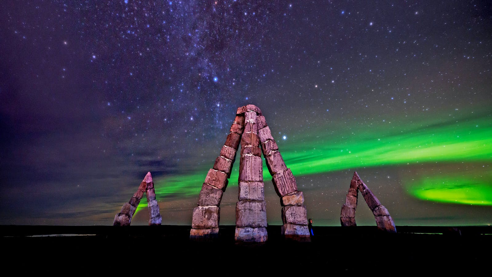 1600x900 The Northern Lights in Iceland