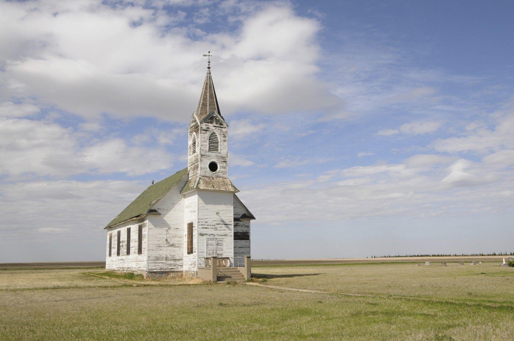 Church picture. Американская Церковь. Деревянная Церковь в Америке. Деревенская Церковь США. Американская Церковь 19 века.