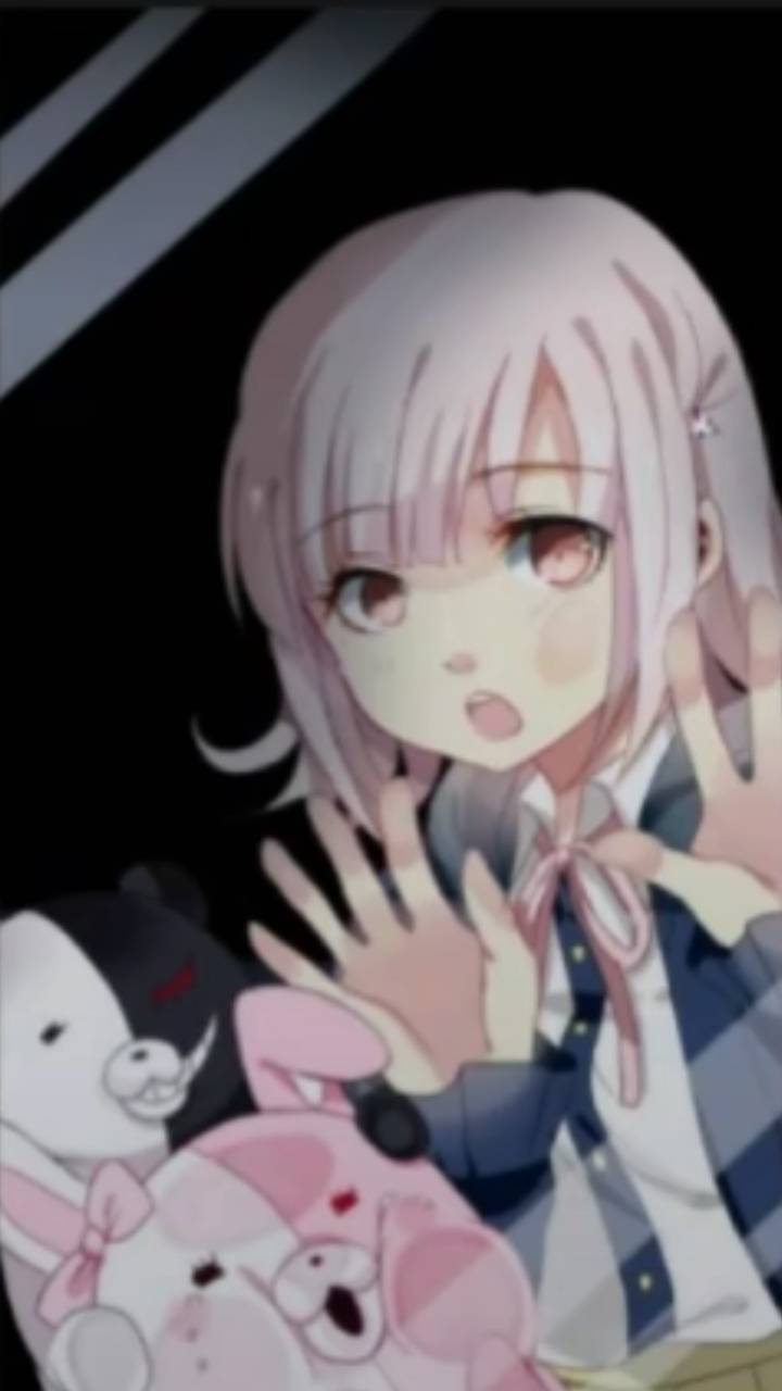 720x1280 Chiaki broken glass wallpaper