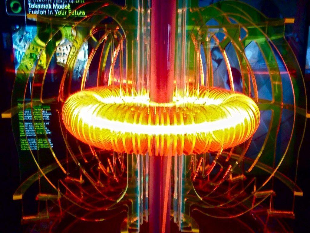 1024x768 Nuclear Fusion Wallpaper
