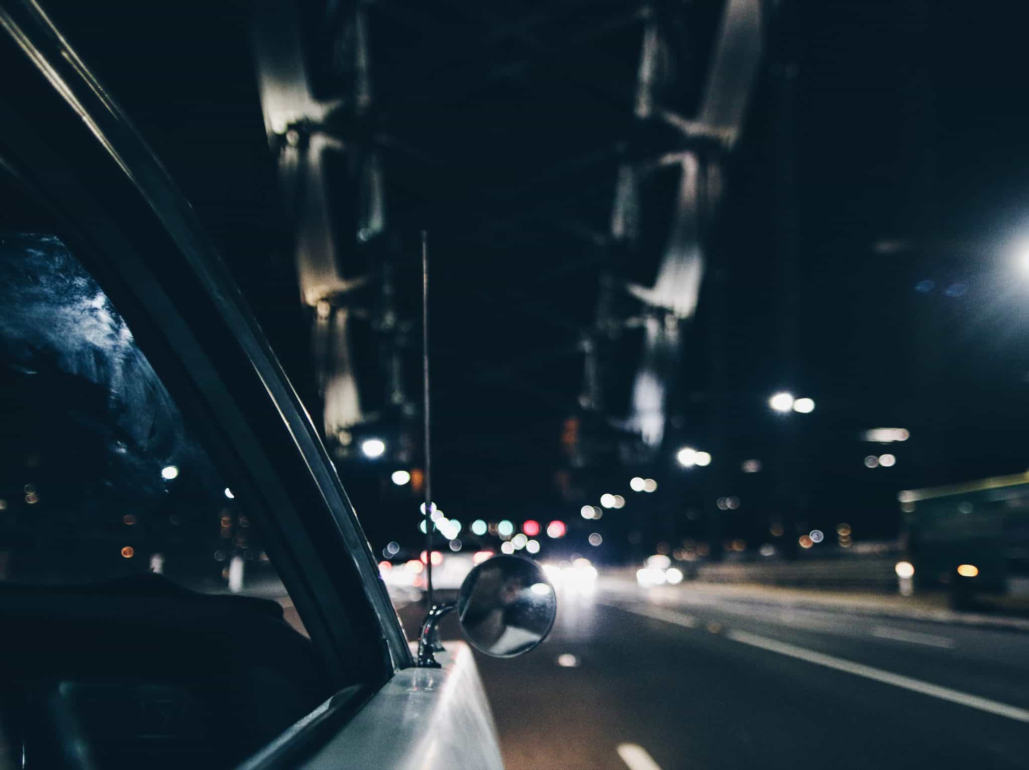 2048x1533 Night Cruising: A Fun Way to Enjoy Your Luxury Car