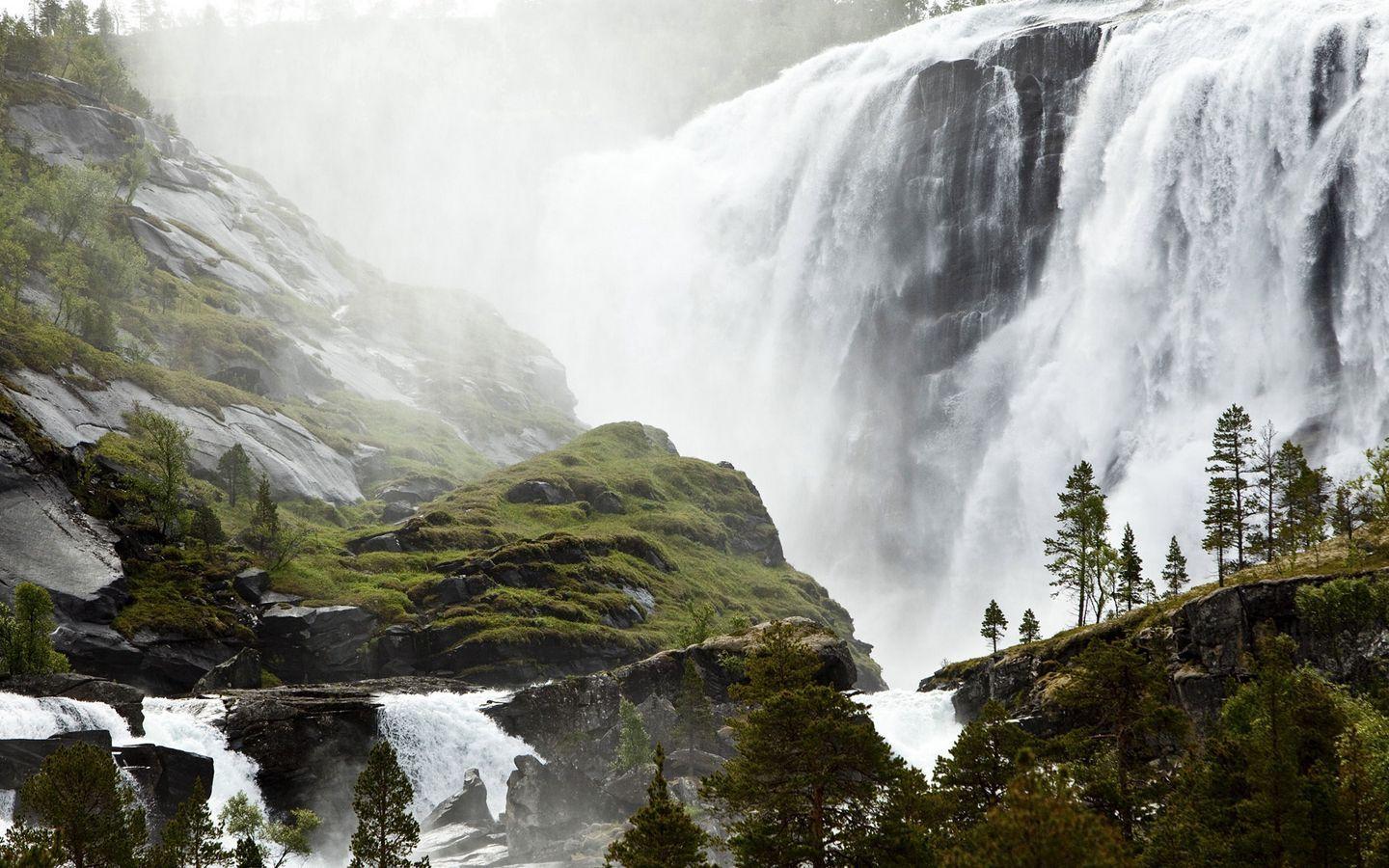 1440x900 Download wallpaper 1440x900 falls, streams, wood, force, power, fog, noise, humidity widescreen 16:10 HD background