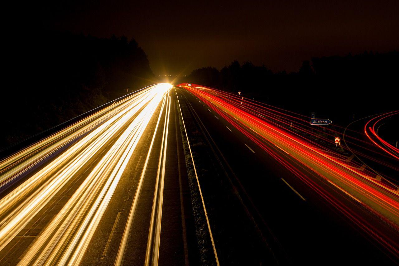 1280x853 Who first calculated the speed of light?