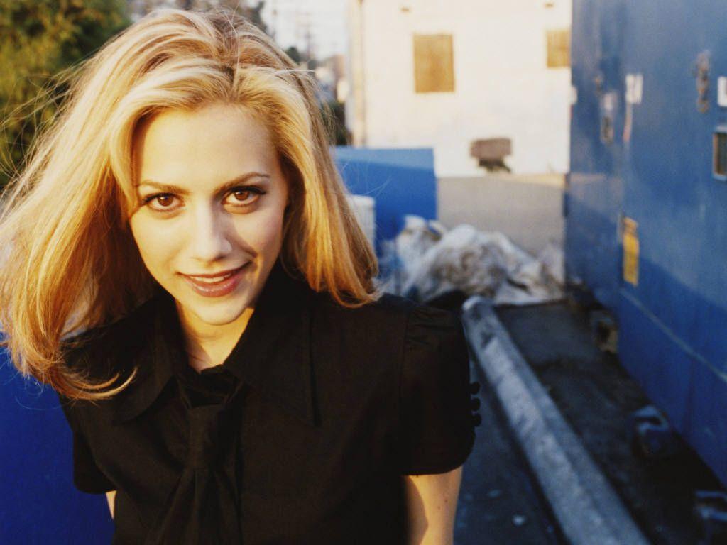 1024x768 Brittany Murphy wallpaper 04 / Celebrity Wallpaper / Female Celeberities / Brittany Murphy / Home / Free Desktop W. Brittany murphy, Actresses, Female actresses