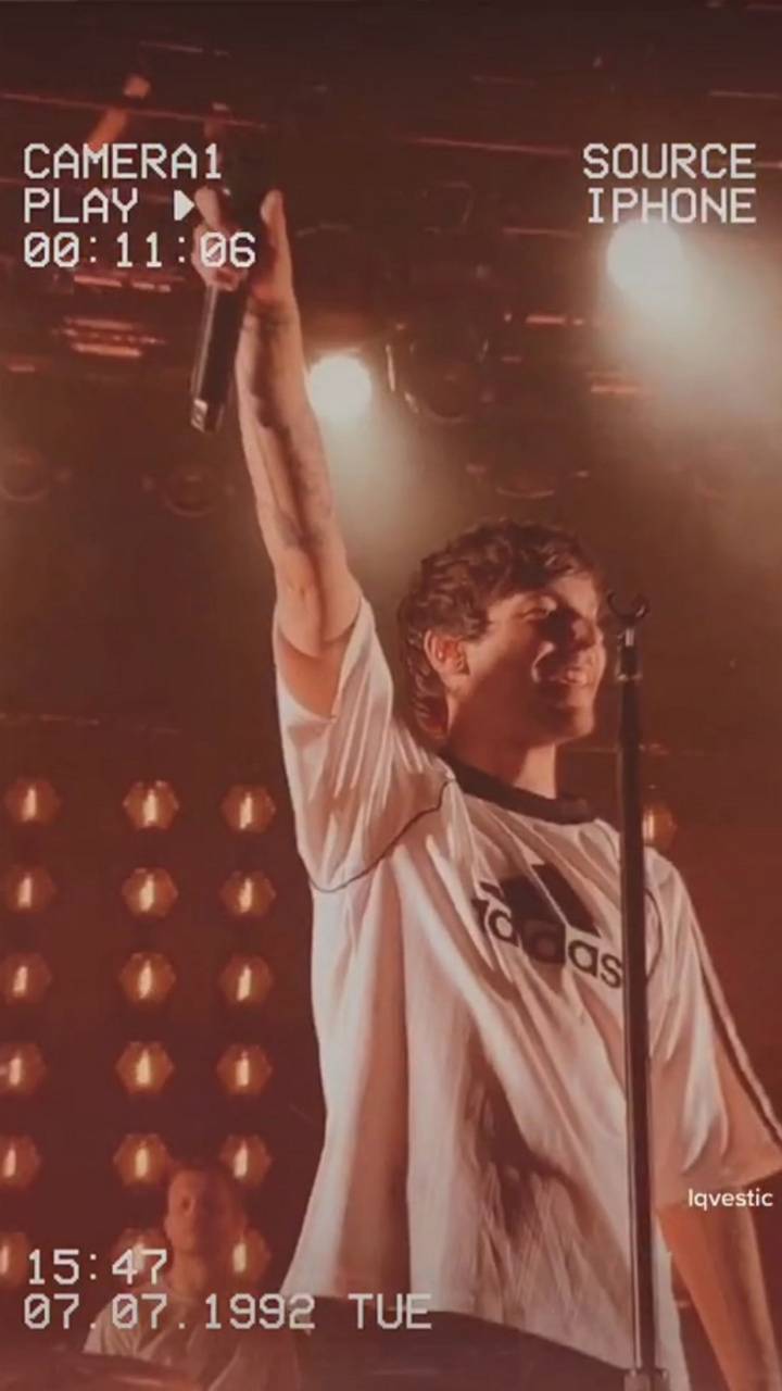 720x1280 Louis Tomlinson wallpaper