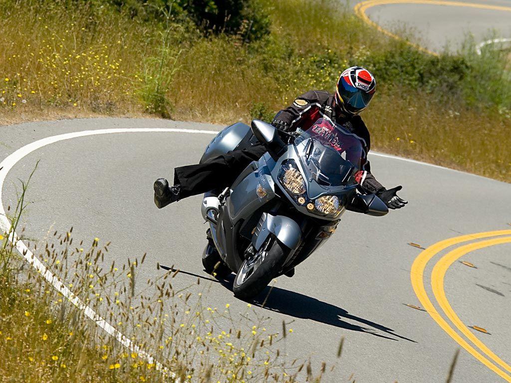 1024x768 Kawasaki Concours Base pic 15