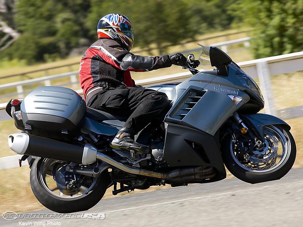1024x768 Kawasaki Concours 14 / 1400 GTR pic 13