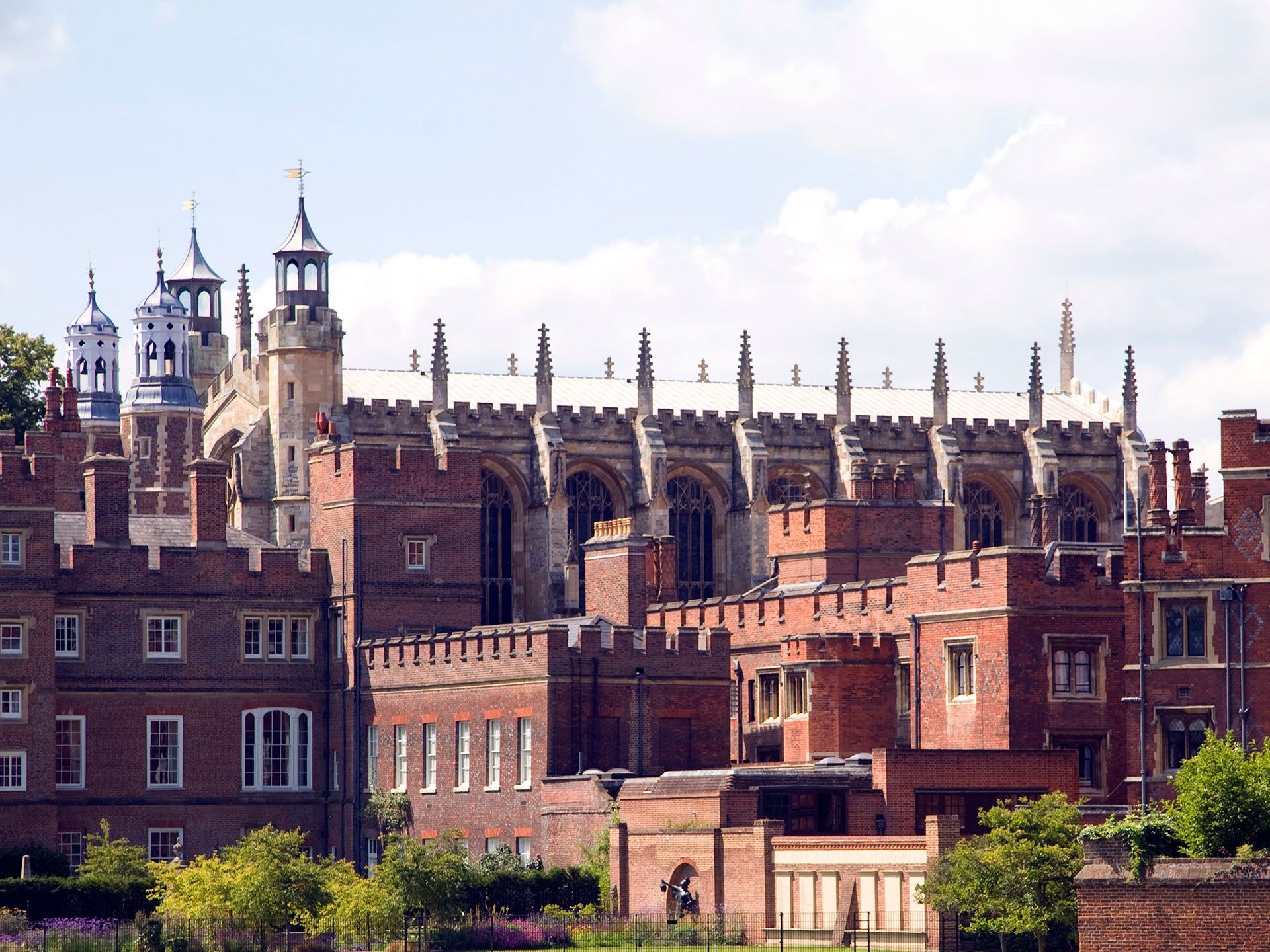 1920x1440 How Eton College Has Stepped Up In Coronavirus For Key Workers