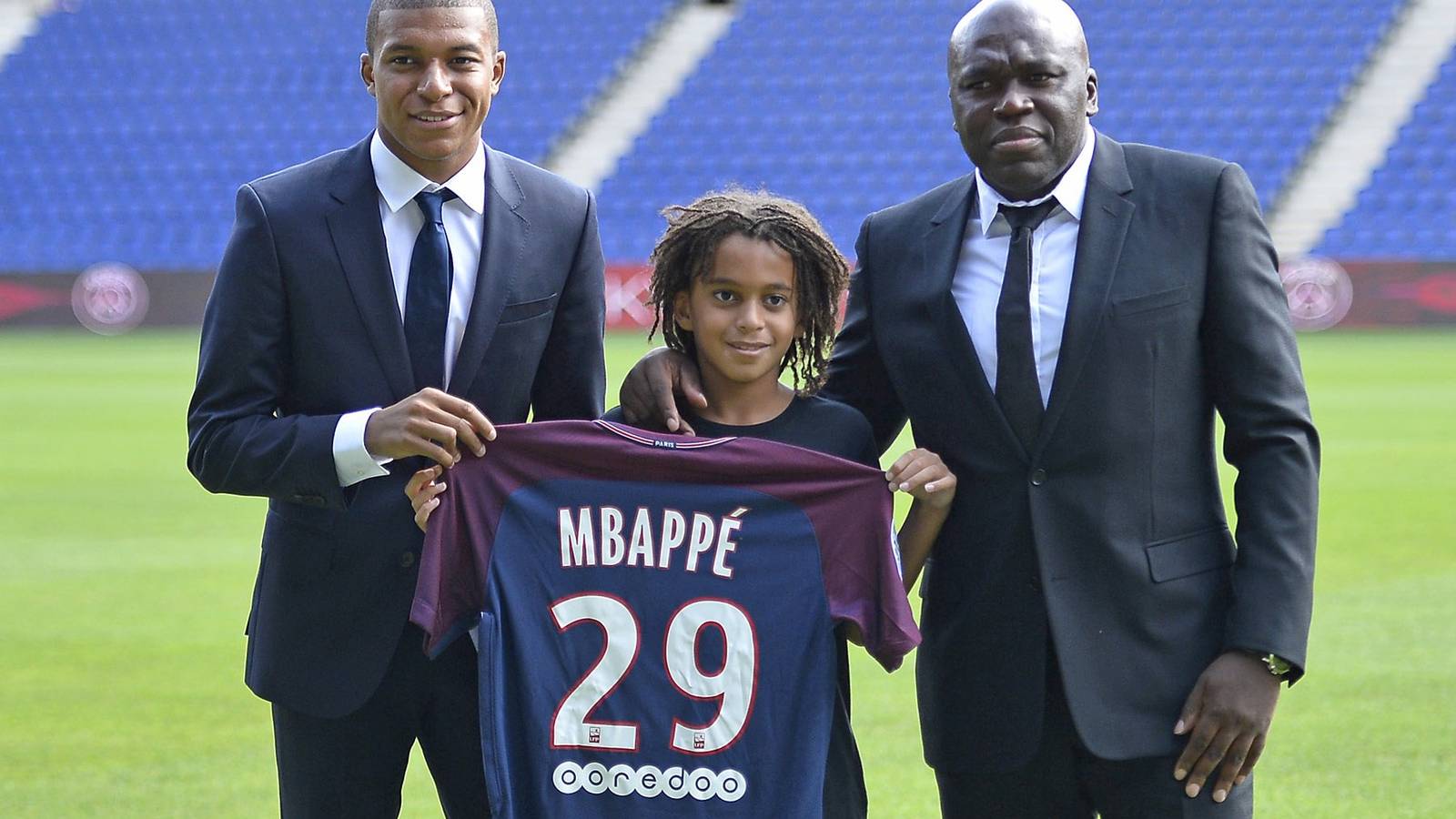 1600x900 Ethan Mbappe: Kylian's brother's highlights on PSG debut