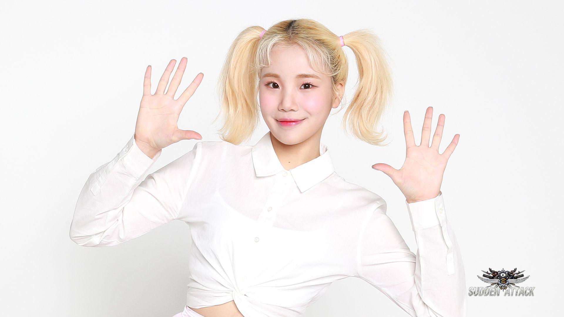 1920x1080 JooE MOMOLAND Wallpaper