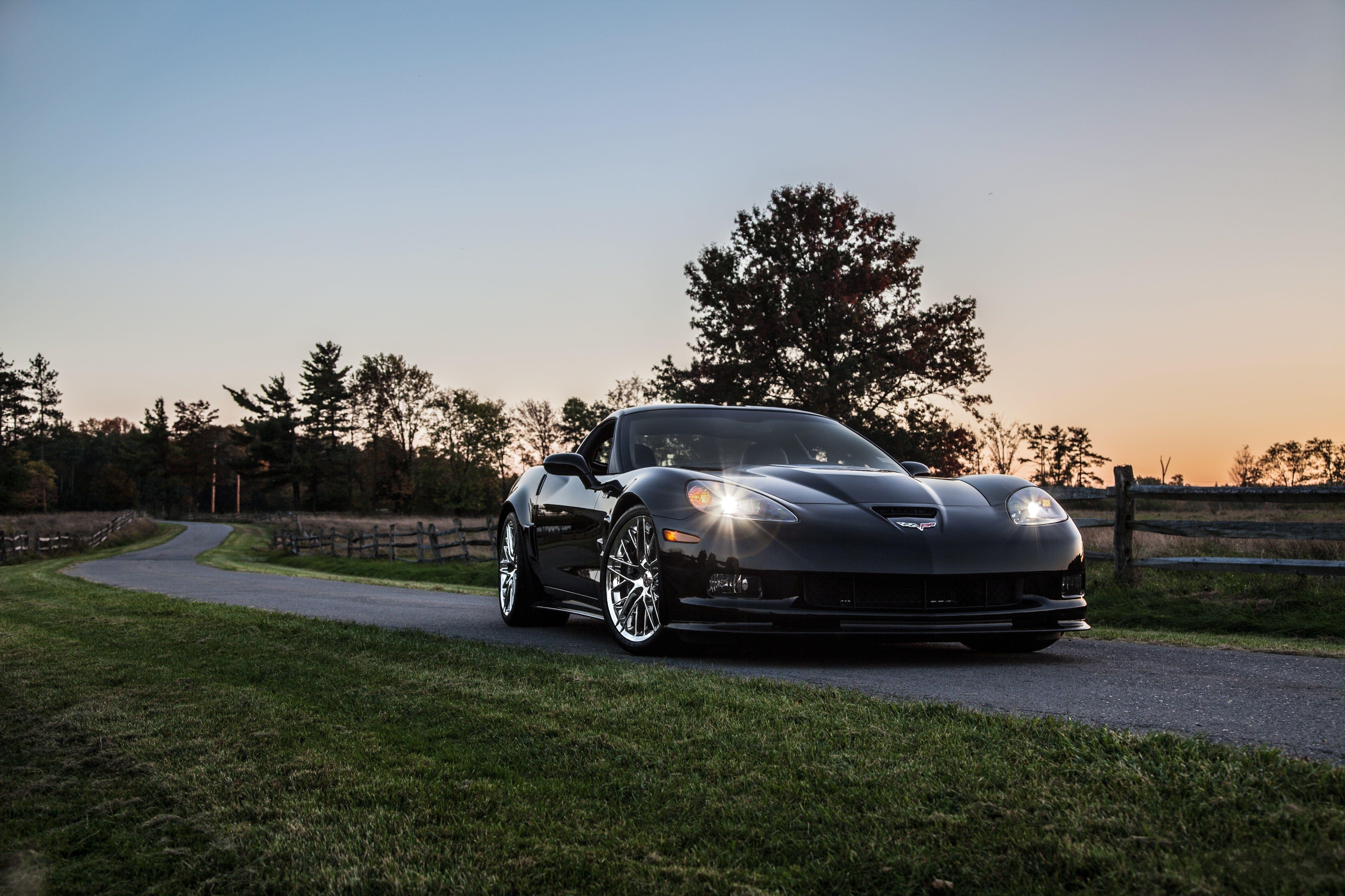5616x3744 Black C6 Corvette