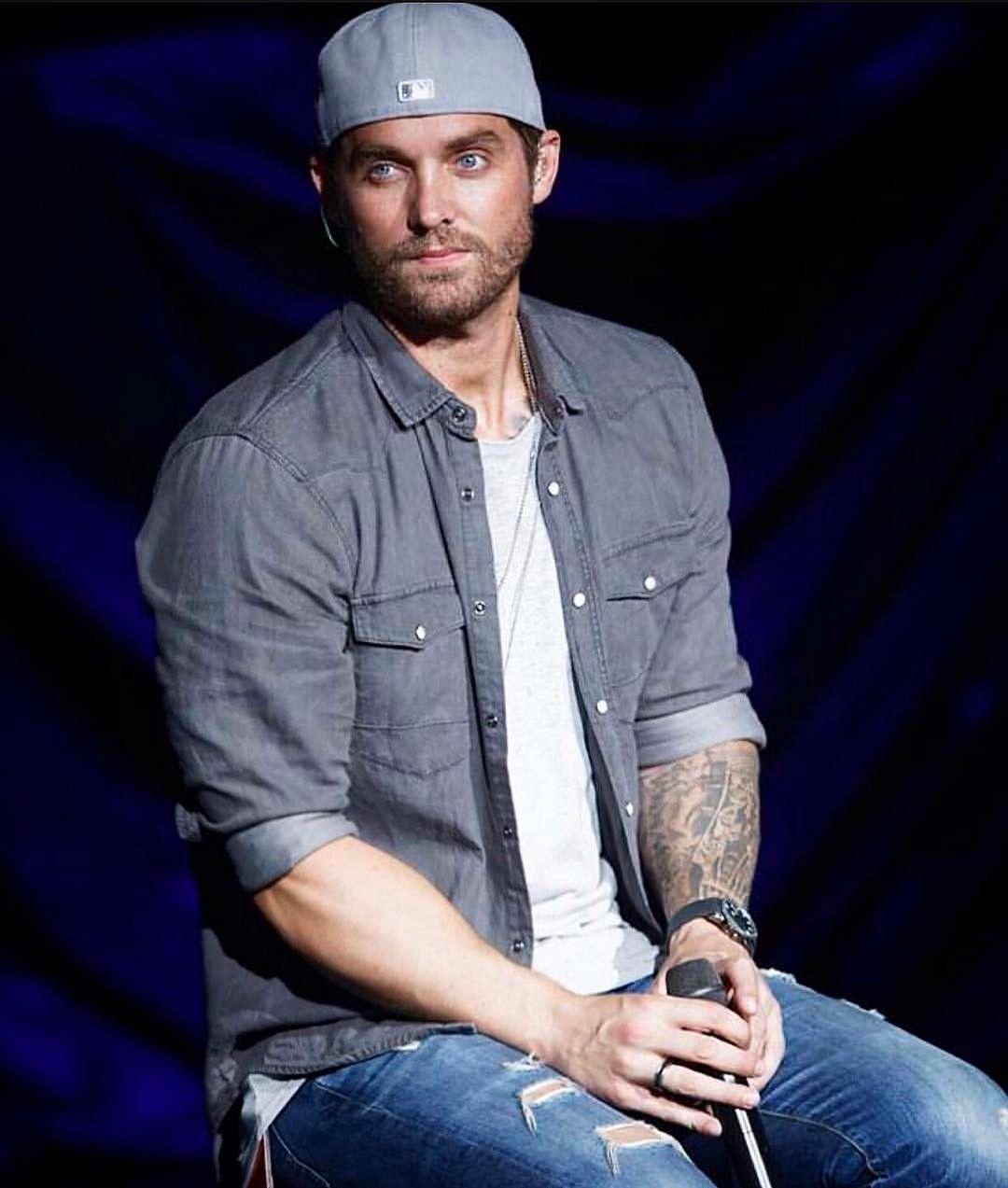 1080x1273 & hot country singer