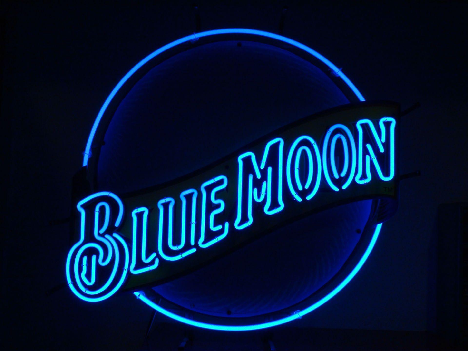 1920x1440 Neon Sign Aesthetic Desktop Wallpaper
