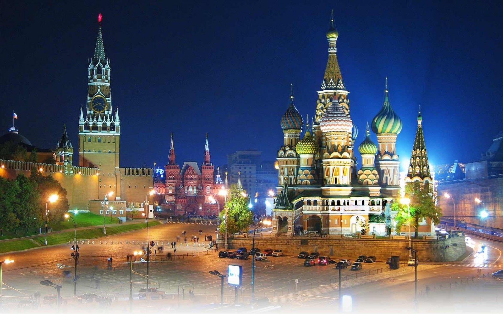 1920x1200 Spasskaya Tower And St Basil's Cathedral On Red Square :