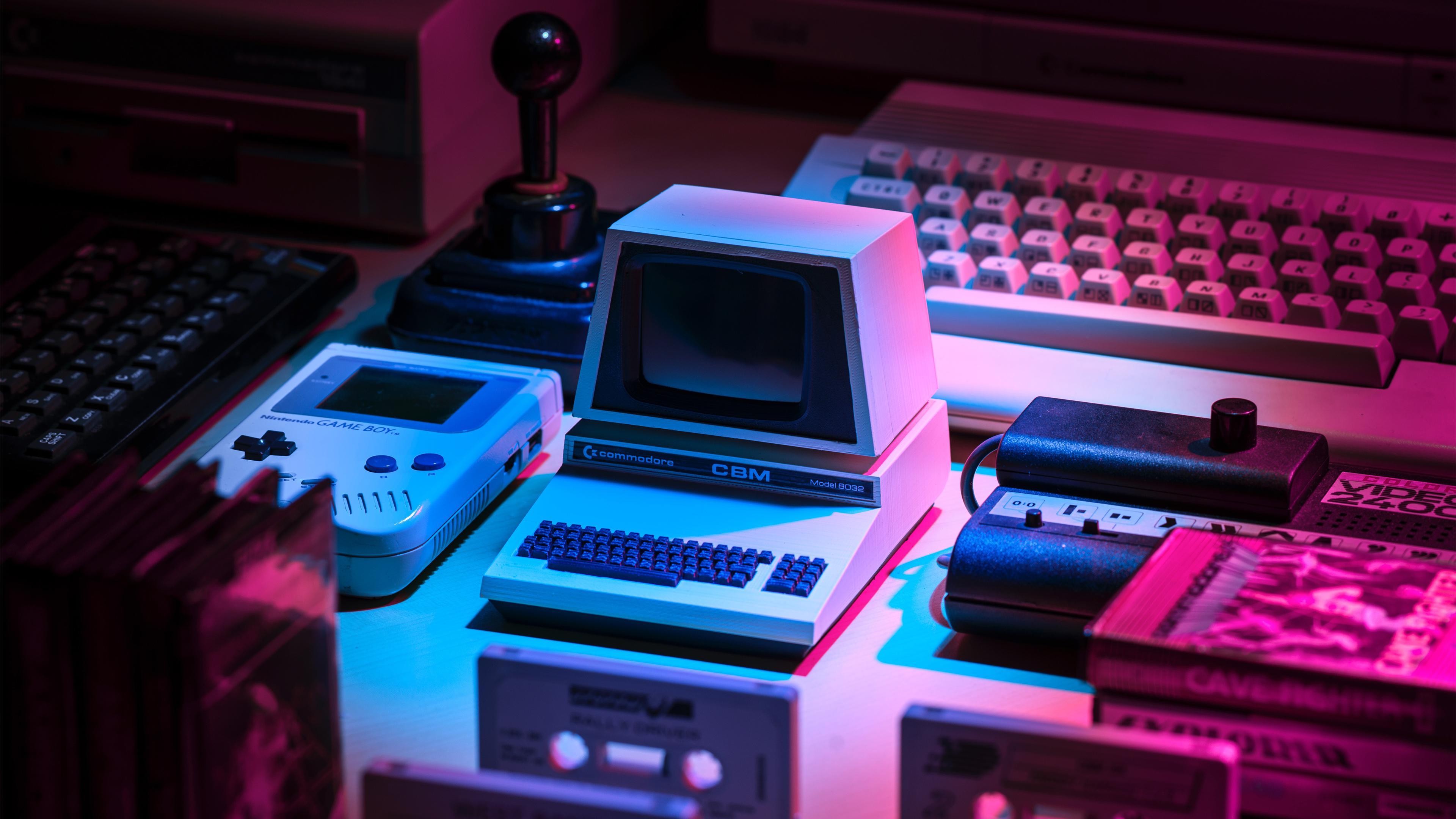 3840x2160 Neon Retro Computers by Lorenzo Herrera [3840x2160]