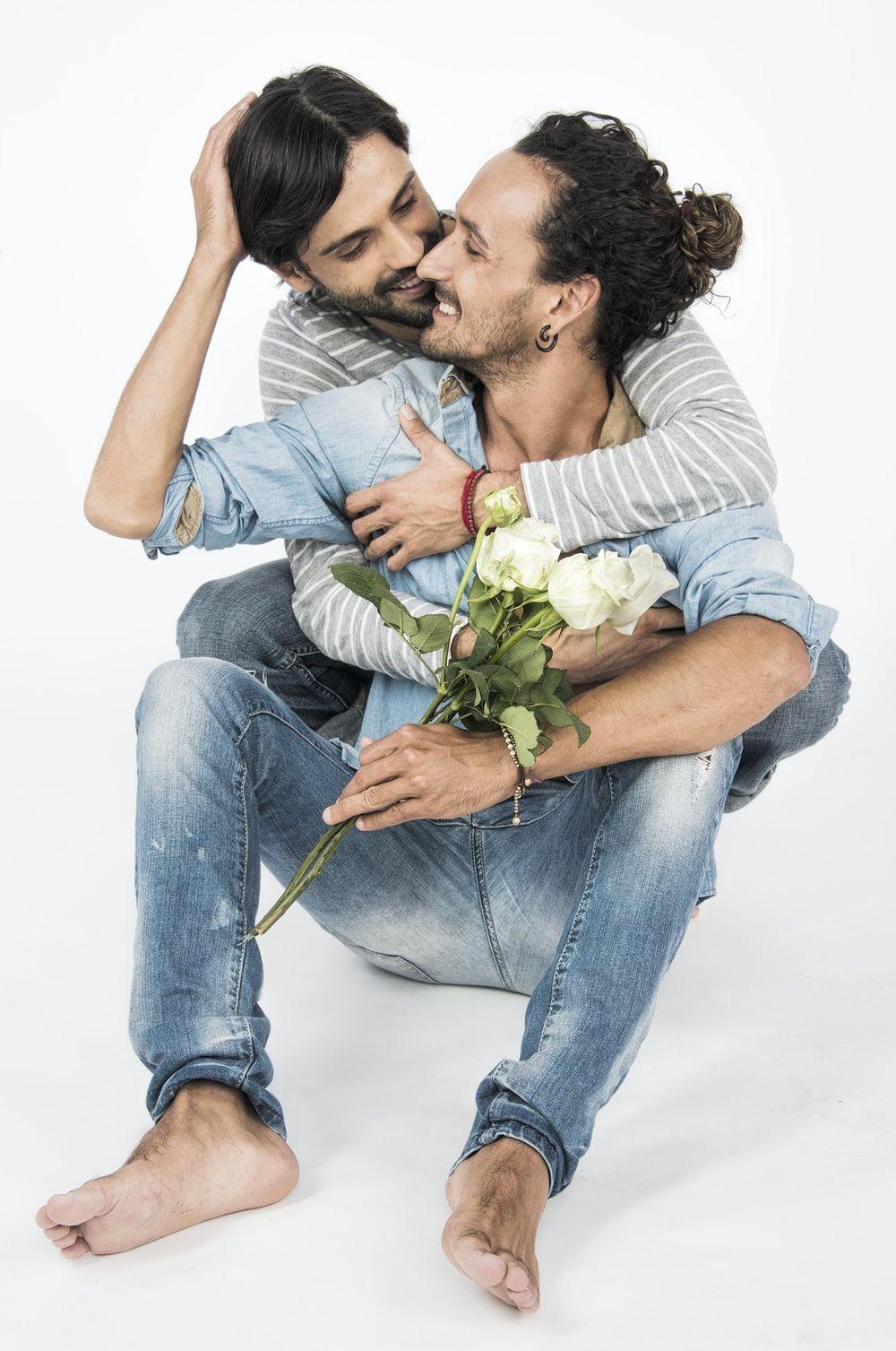 1000x1507 Gay Couple Picture [HD]. Download Free Image