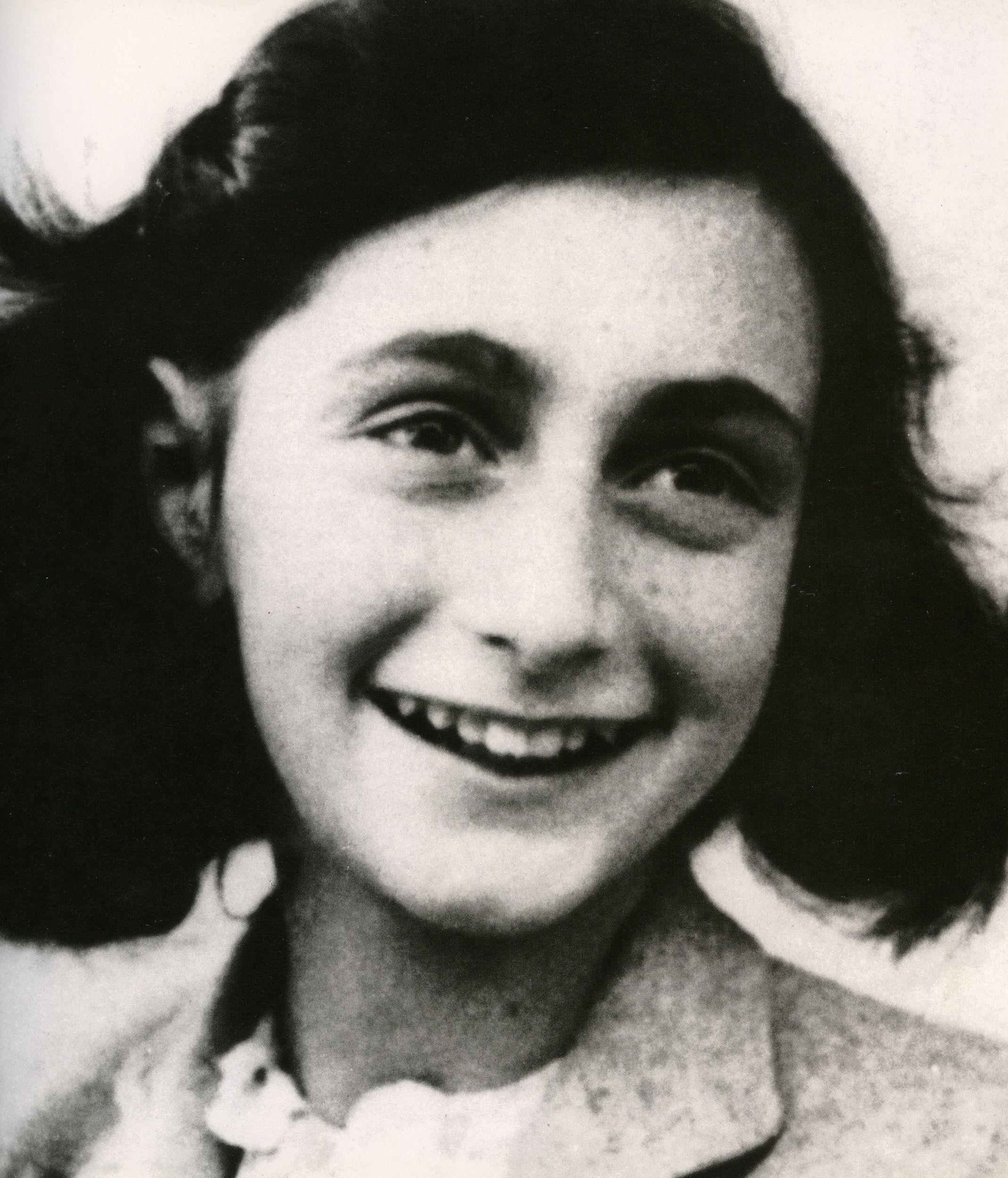 2139x2500 Anne Frank Wallpaper