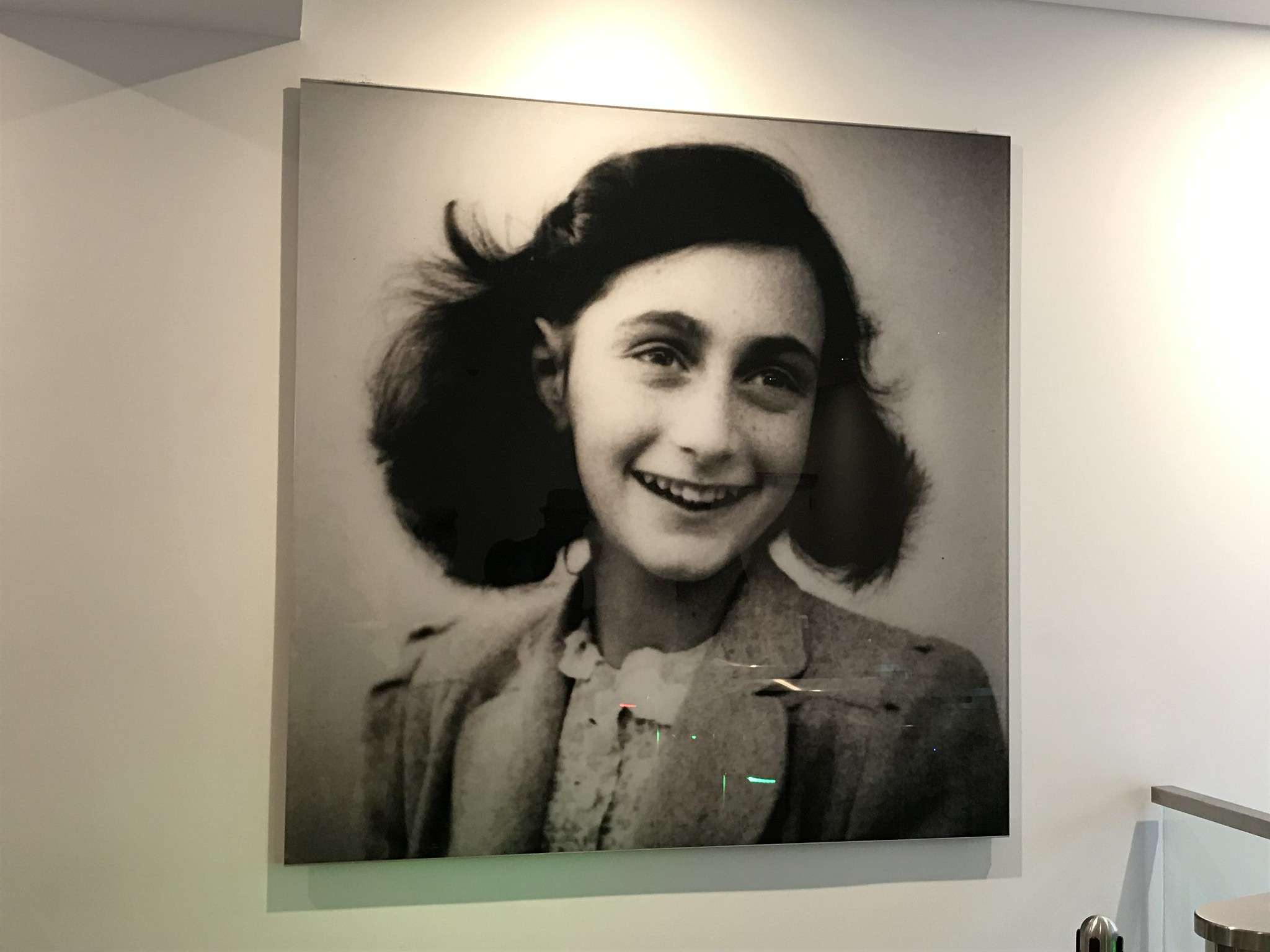 2048x1536 Why People Are Turning to Anne Frank's Diary