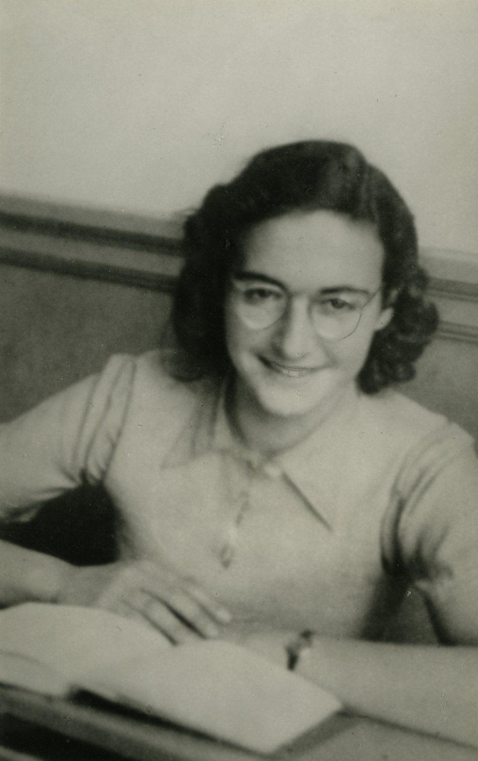 966x1536 Margot Frank. Anne Frank House