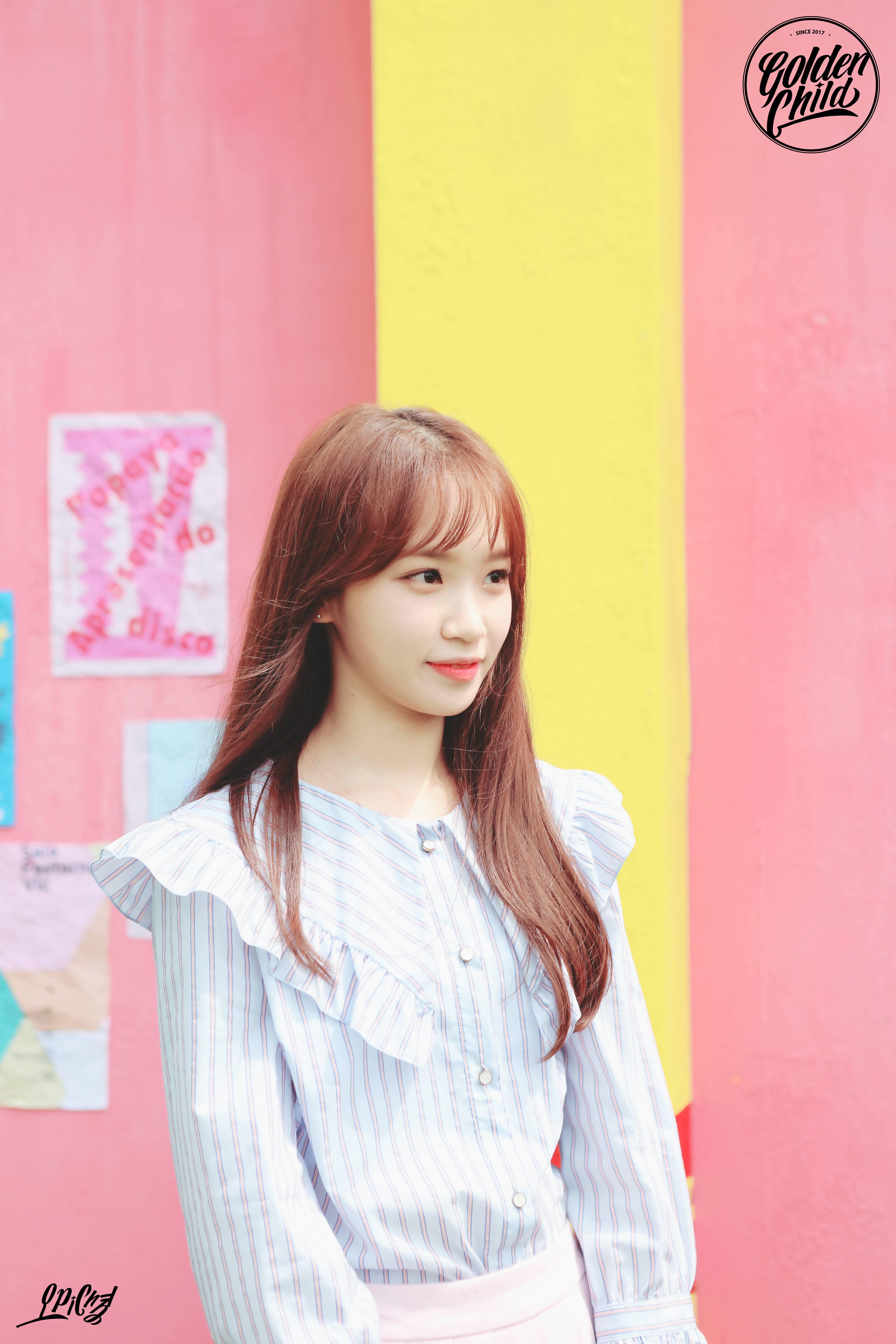 Chaewon Wallpapers Top Free Chaewon Backgrounds WallpaperAccess