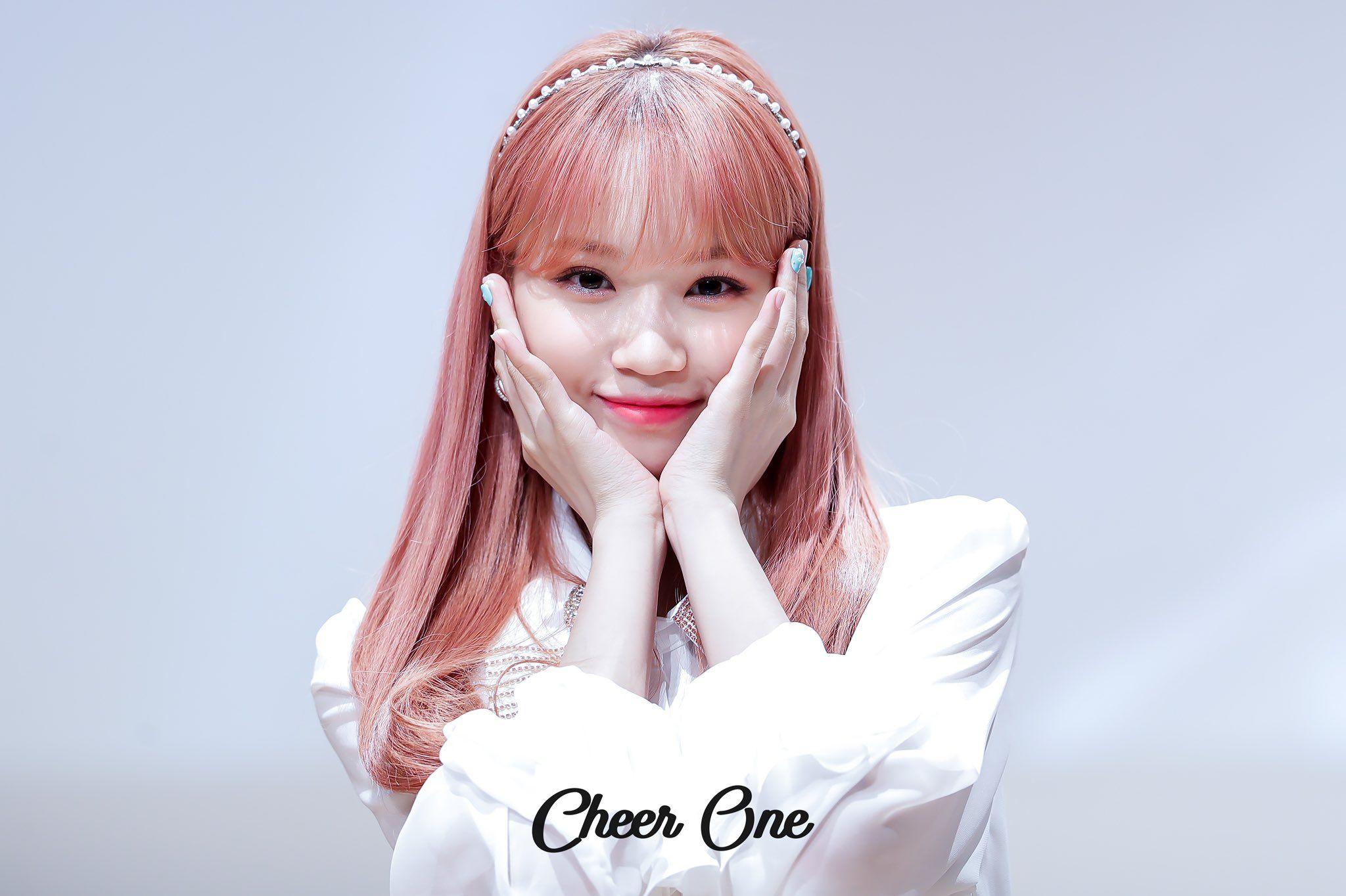 Chaewon Wallpapers Top Free Chaewon Backgrounds WallpaperAccess