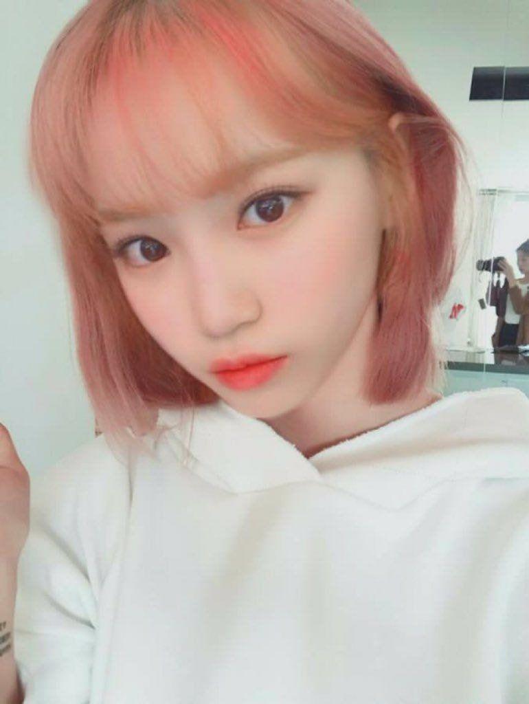 770x1024 IZ*ONE's Kim Chaewon Dazzles with Her New Bobbed Hair, First Time Since Debut (+Photos)