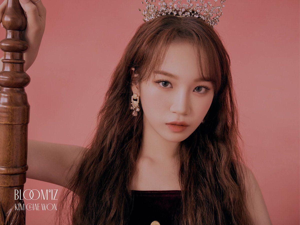 1200x900 IZ*ONE Album [BLOOM*IZ] OFFICIAL PHOTO 'I AM' ver. Chaewon Wallpaper